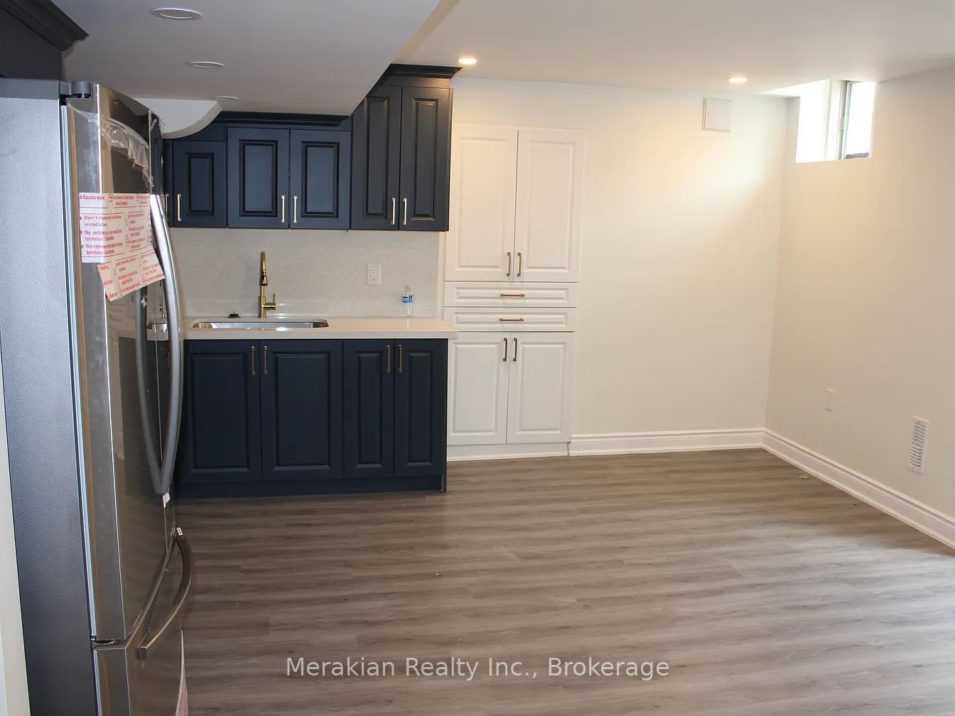 48 Mediterranean Crescent, Brampton, ON L6Y 0T3 photo 2