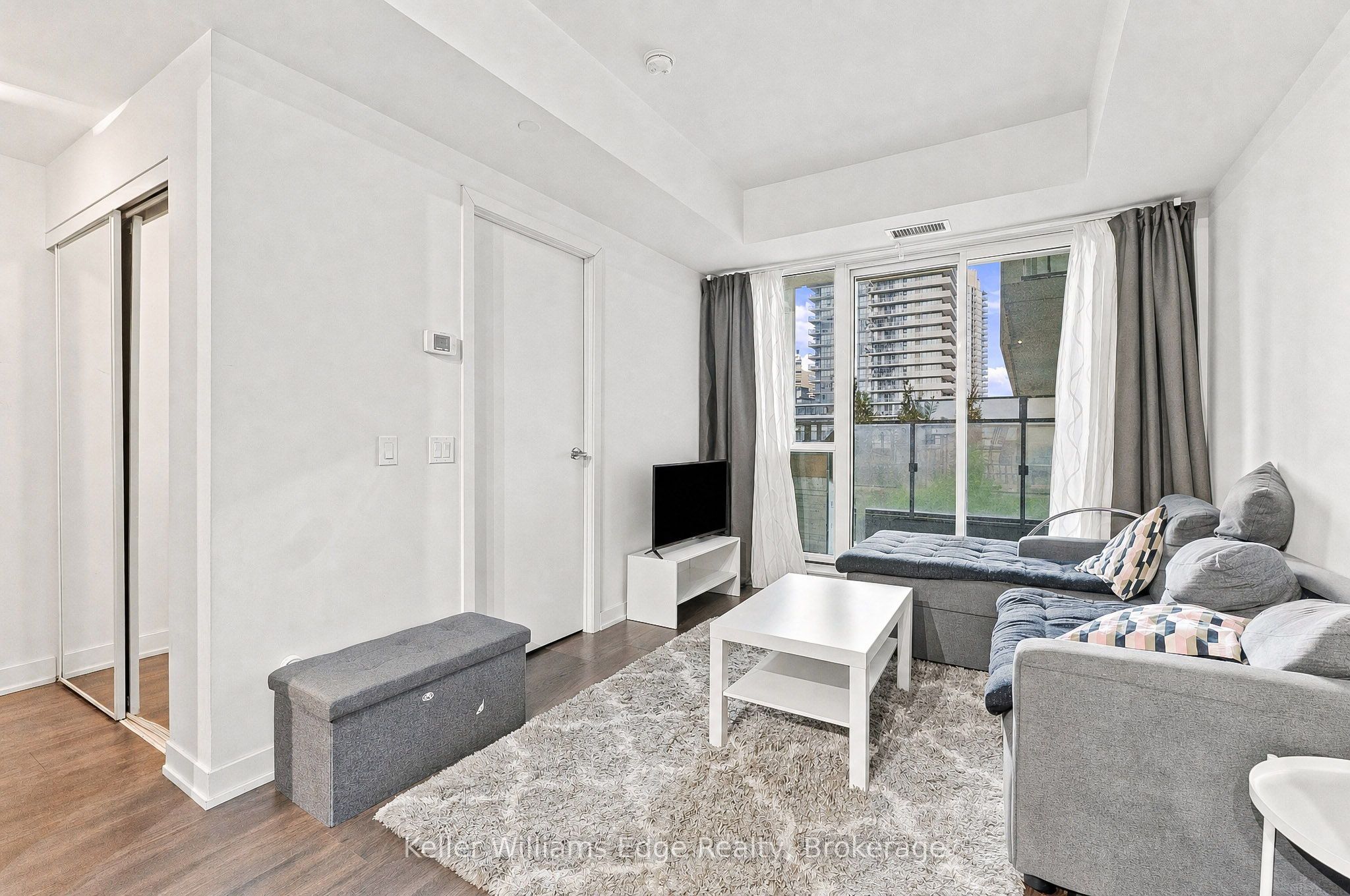 2200 Lake Shore Boulevard W 605, Toronto, ON M8V 1A4 photo 5