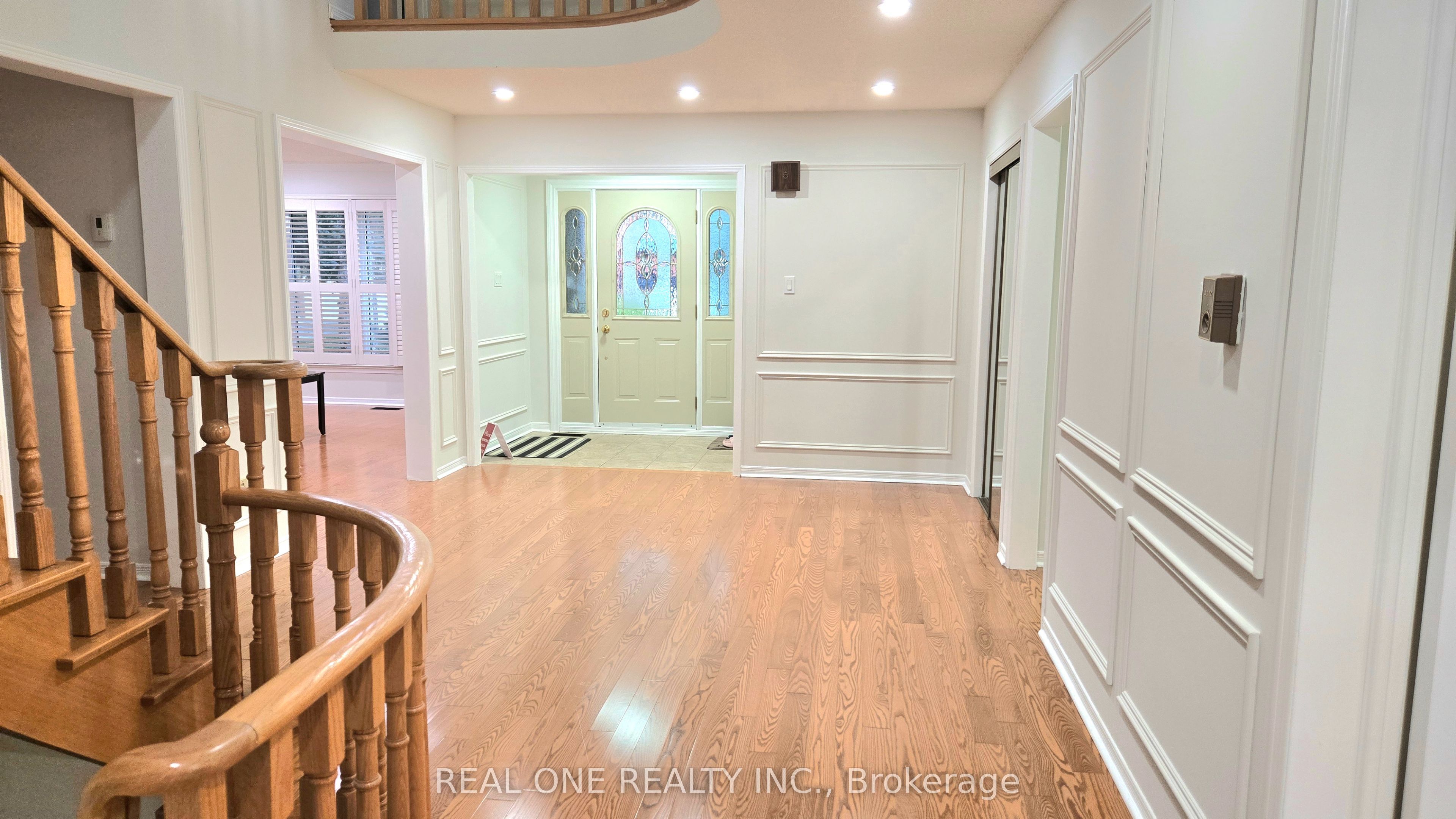 2027 Roy Ivor Crescent, Mississauga, ON L5L 3N7 photo 4