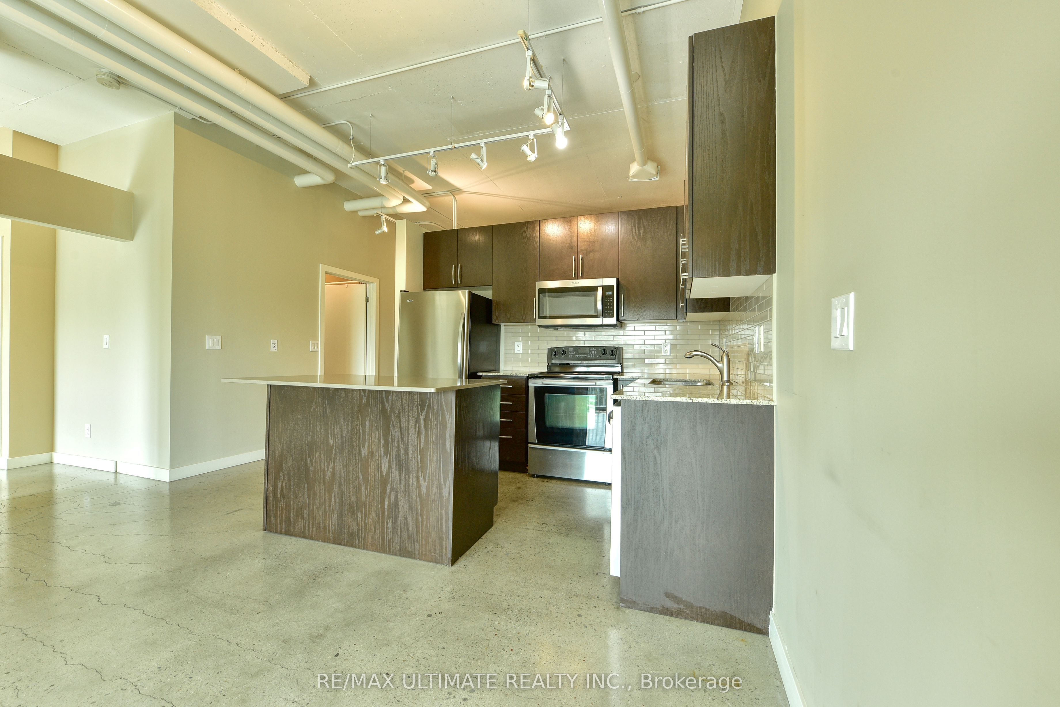 2 Fieldway Road 508, Toronto, ON M8Z 0B9 photo 4