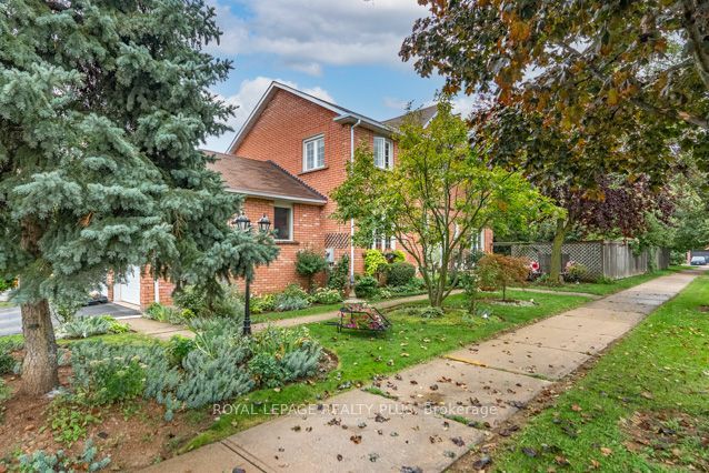 3362 Aubrey Road, Mississauga, ON L5L 5E1 photo 3