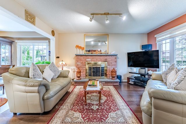 3362 Aubrey Road, Mississauga, ON L5L 5E1 photo 5