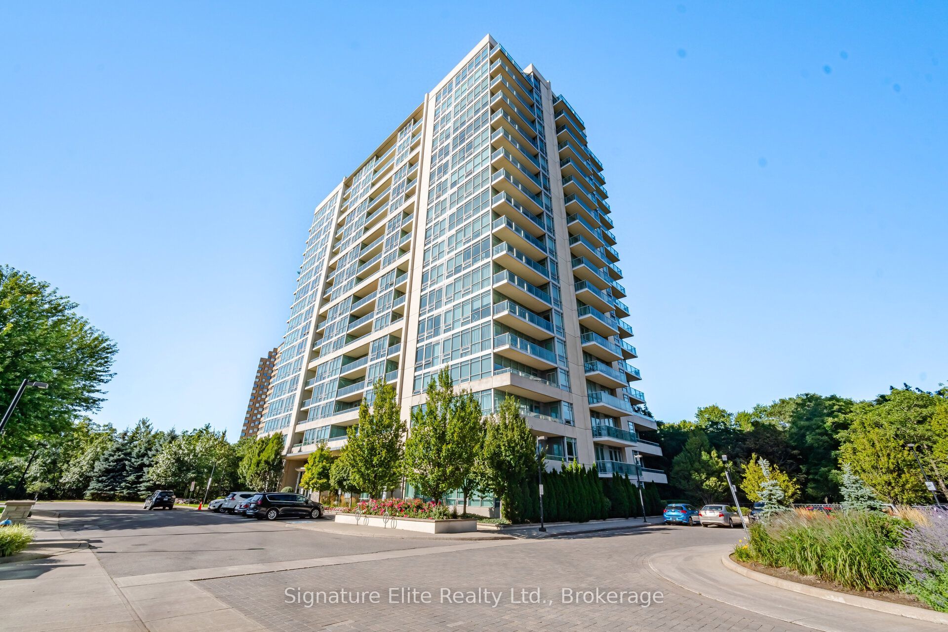 1055 Southdown Road 1501, Mississauga, ON L5J 0A3
