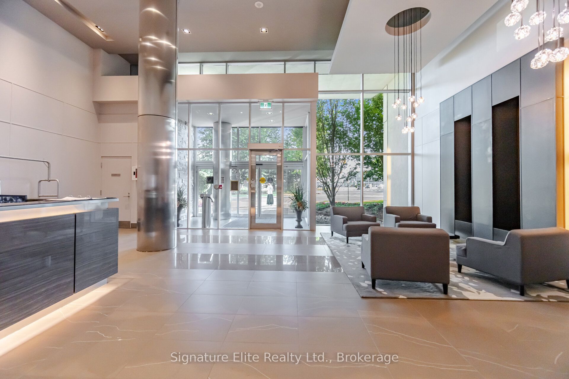 1055 Southdown Road 1501, Mississauga, ON L5J 0A3 photo 2