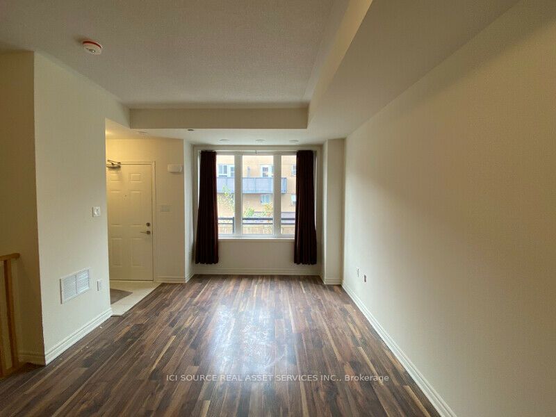 2285 Mcnab Lane 10, Mississauga, ON L5J 0B3 photo 2