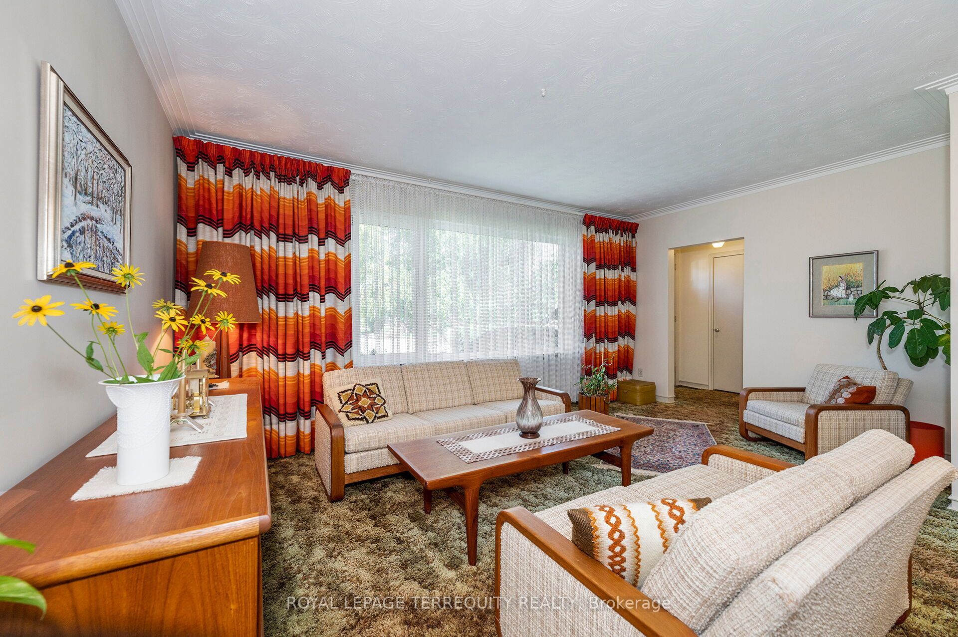 11 Picton Crescent, Toronto, ON M3K 1W4 photo 3