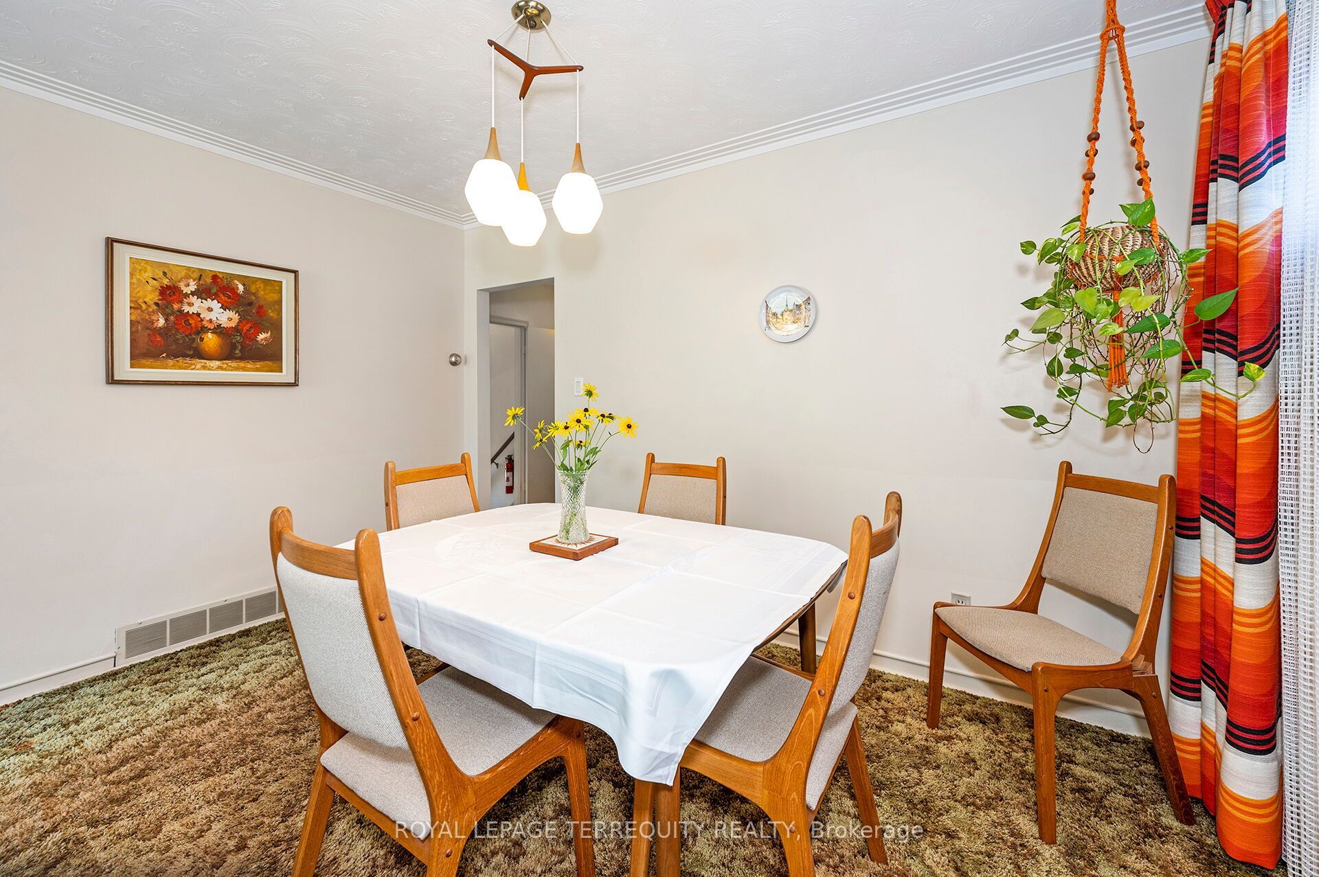 11 Picton Crescent, Toronto, ON M3K 1W4 photo 5