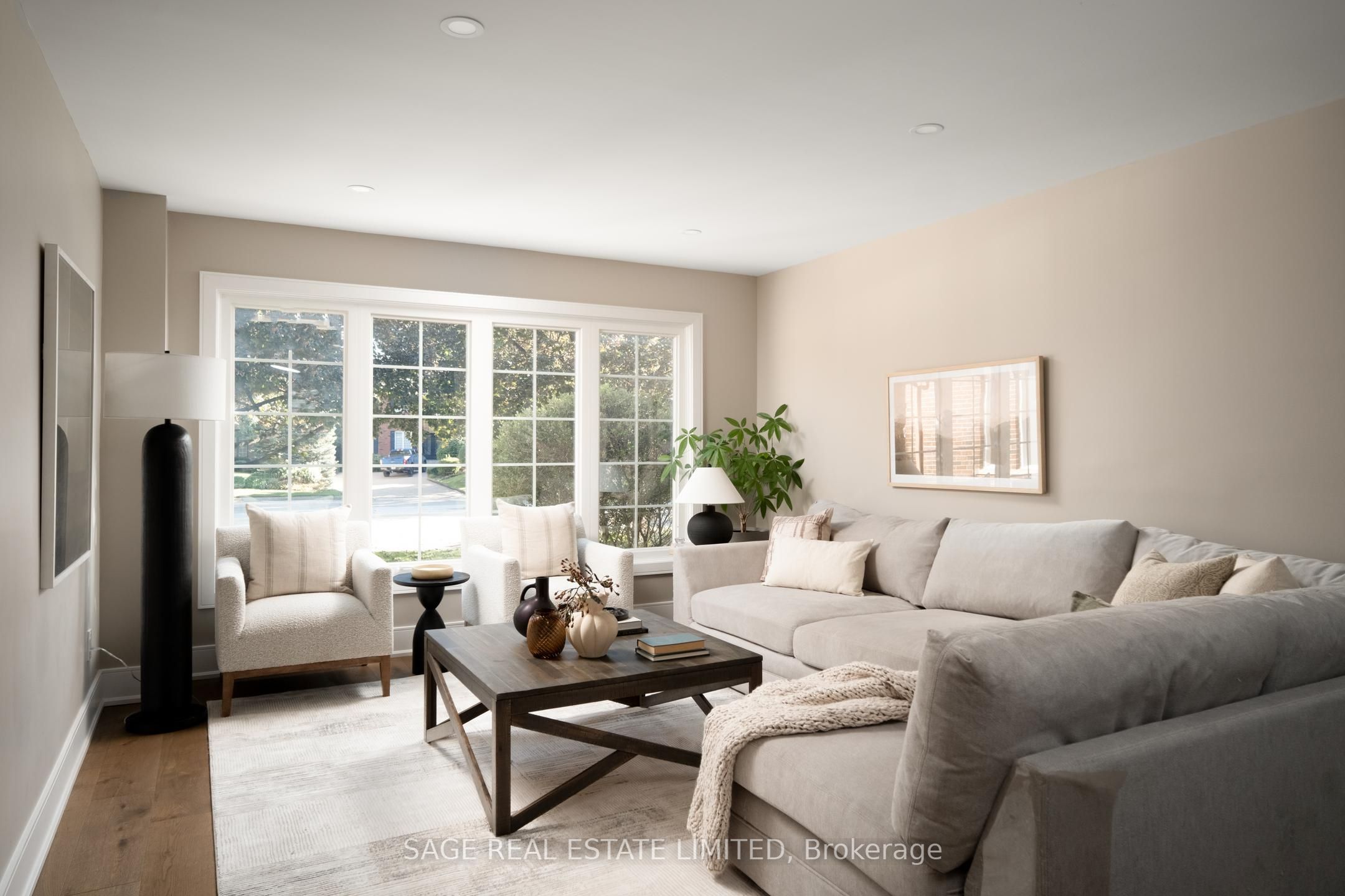1819 Friar Tuck Court, Mississauga, ON L5K 2L4 photo 5