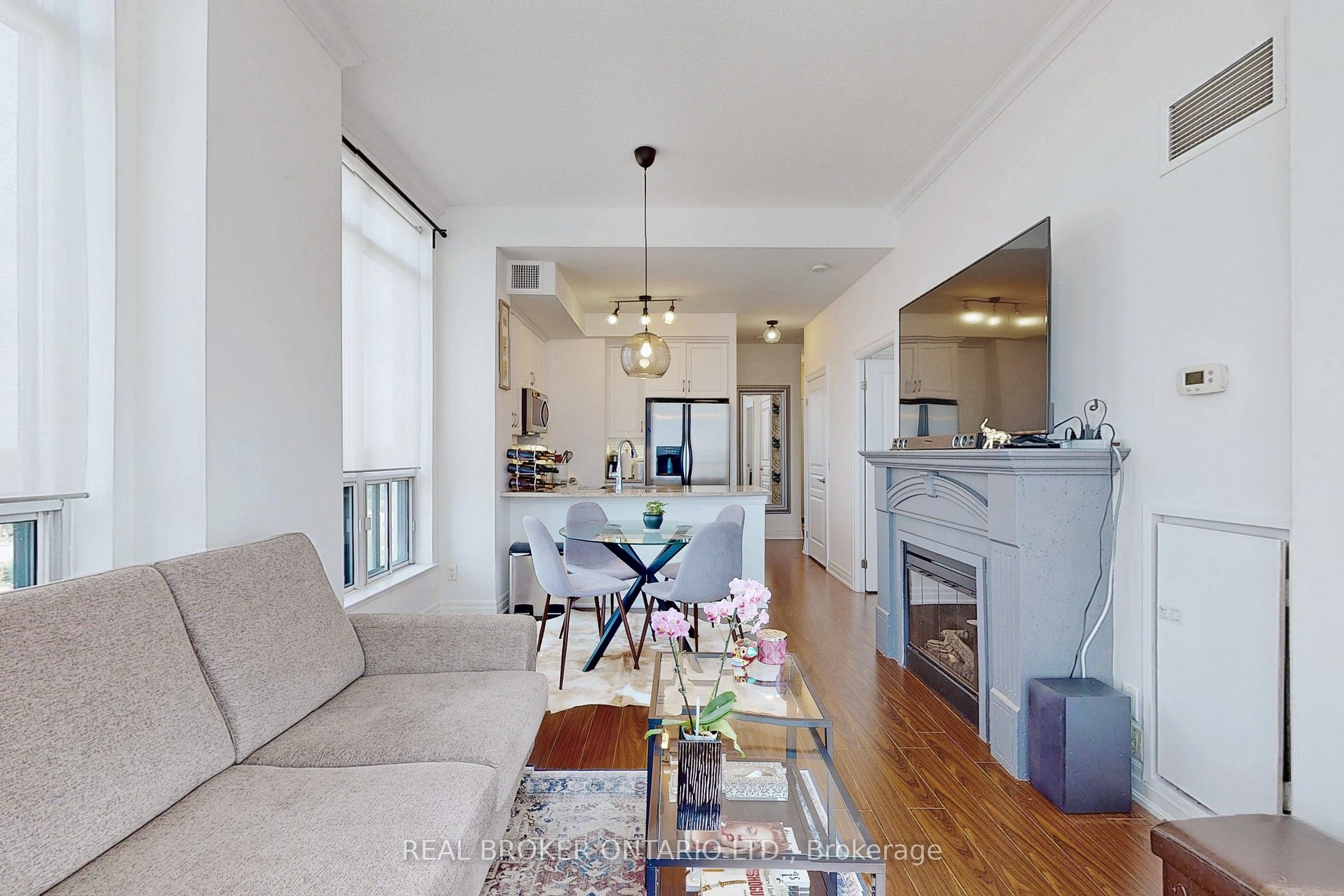2087 Lake Shore Boulevard W PH7, Toronto, ON M8V 4G3 photo 5