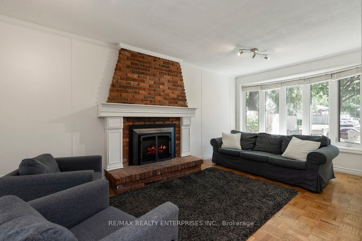 5081 Brady Avenue, Burlington, ON L7L 3X5 photo 4