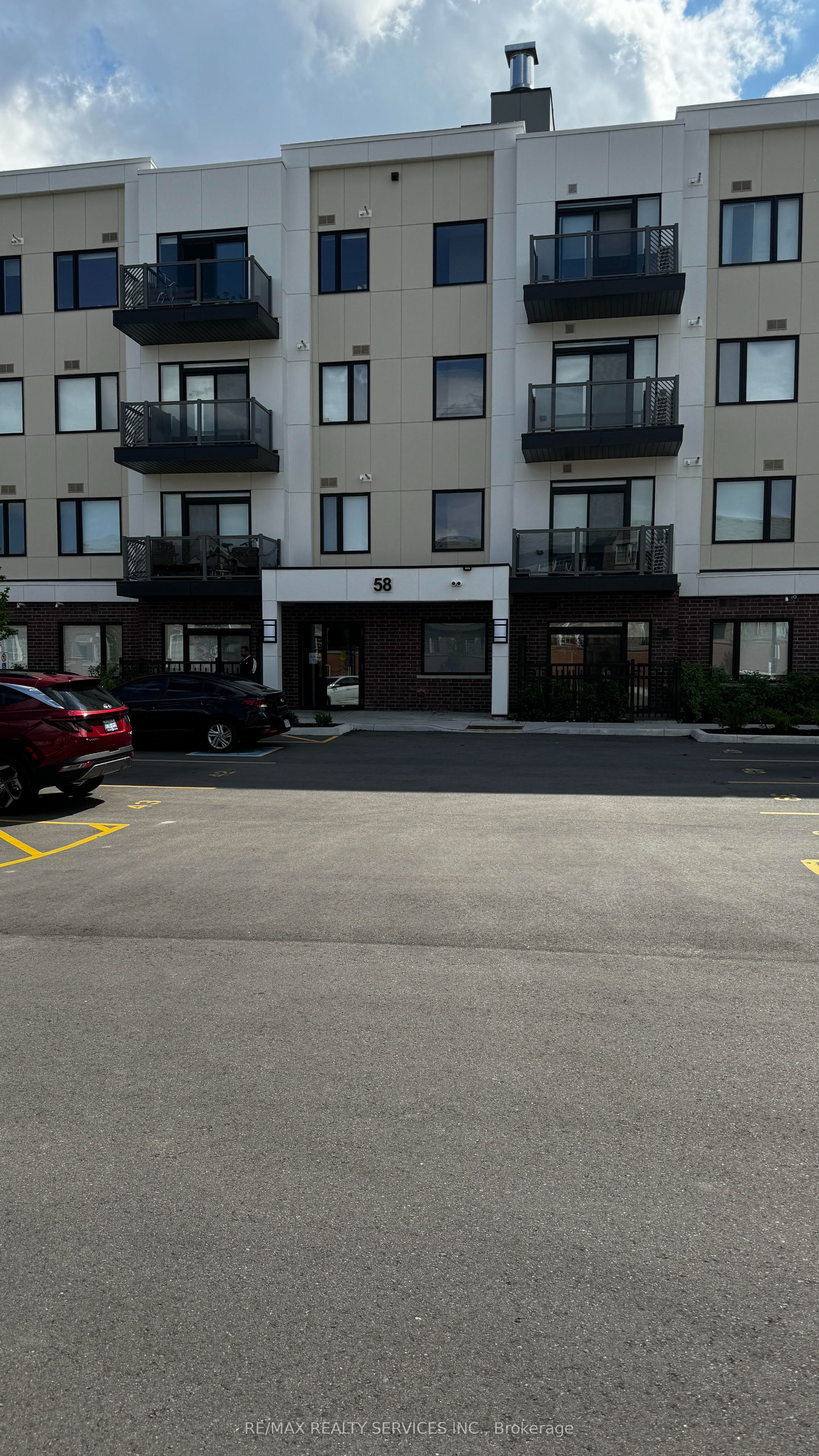 58 Sky Harbour Drive 107, Brampton, ON L6Y 6J1 photo 2
