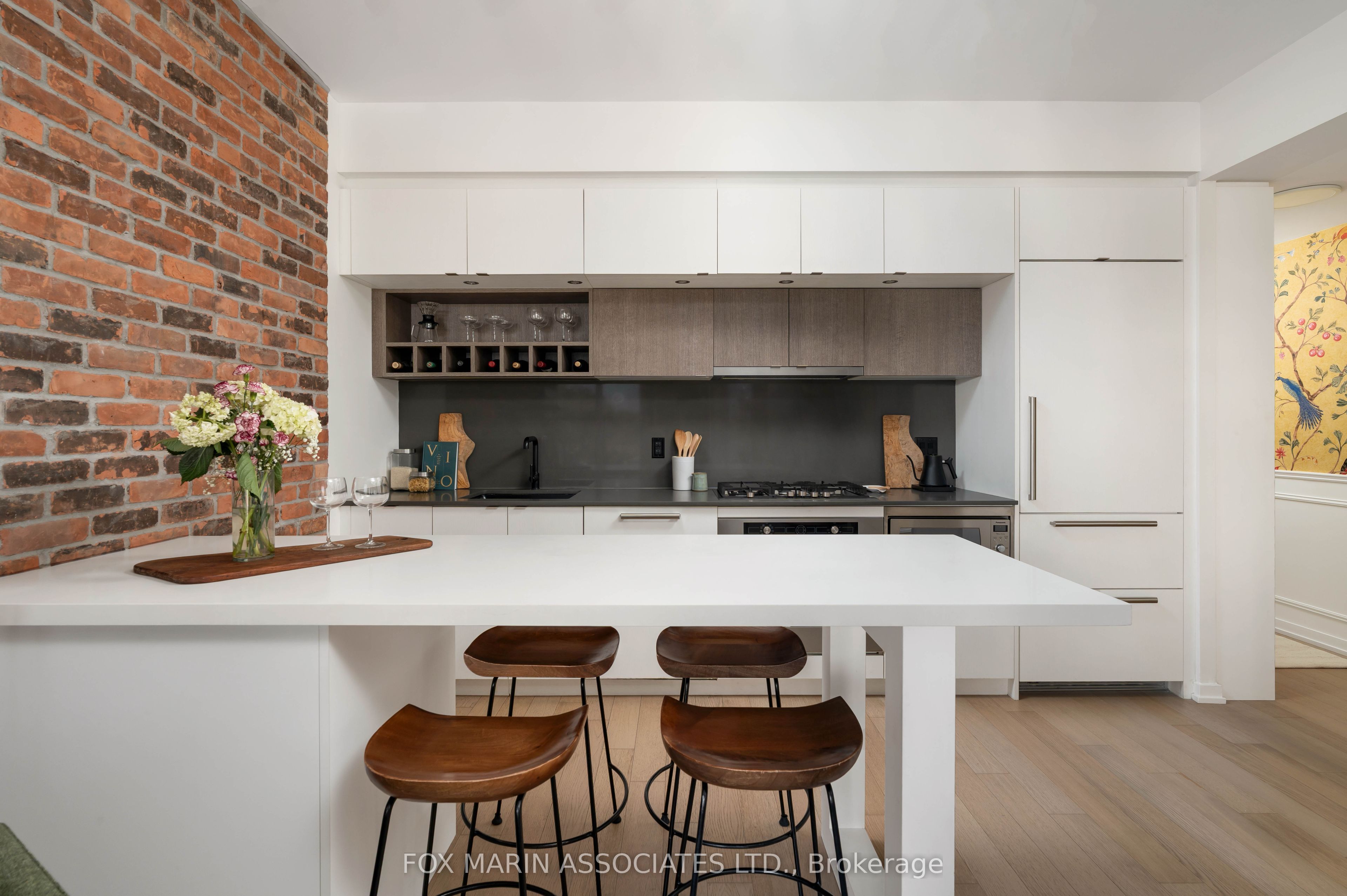 138 St Helens Avenue 512, Toronto, ON M6H 0B8 photo 5