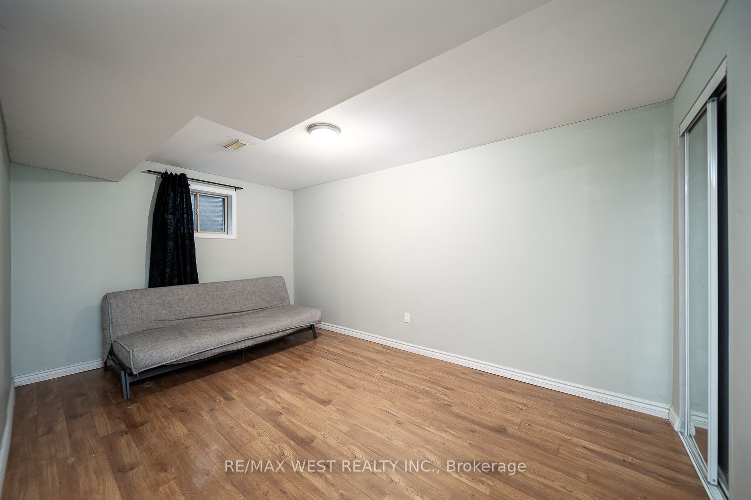 2534 Palisander Avenue, Mississauga, ON L5B 2L2 photo 2