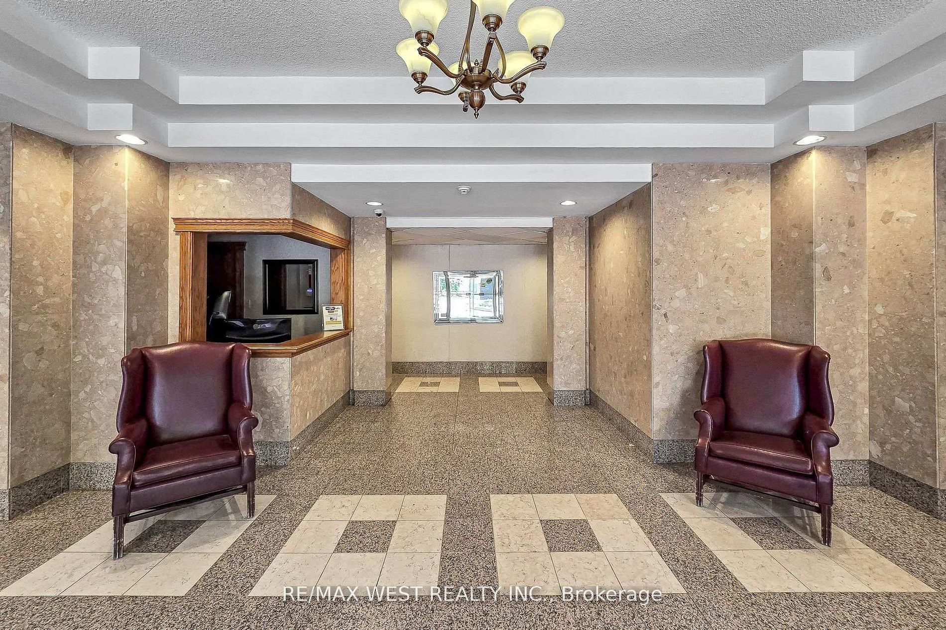 55 Elm Drive W 1801, Mississauga, ON L5B 3Z3 photo 4