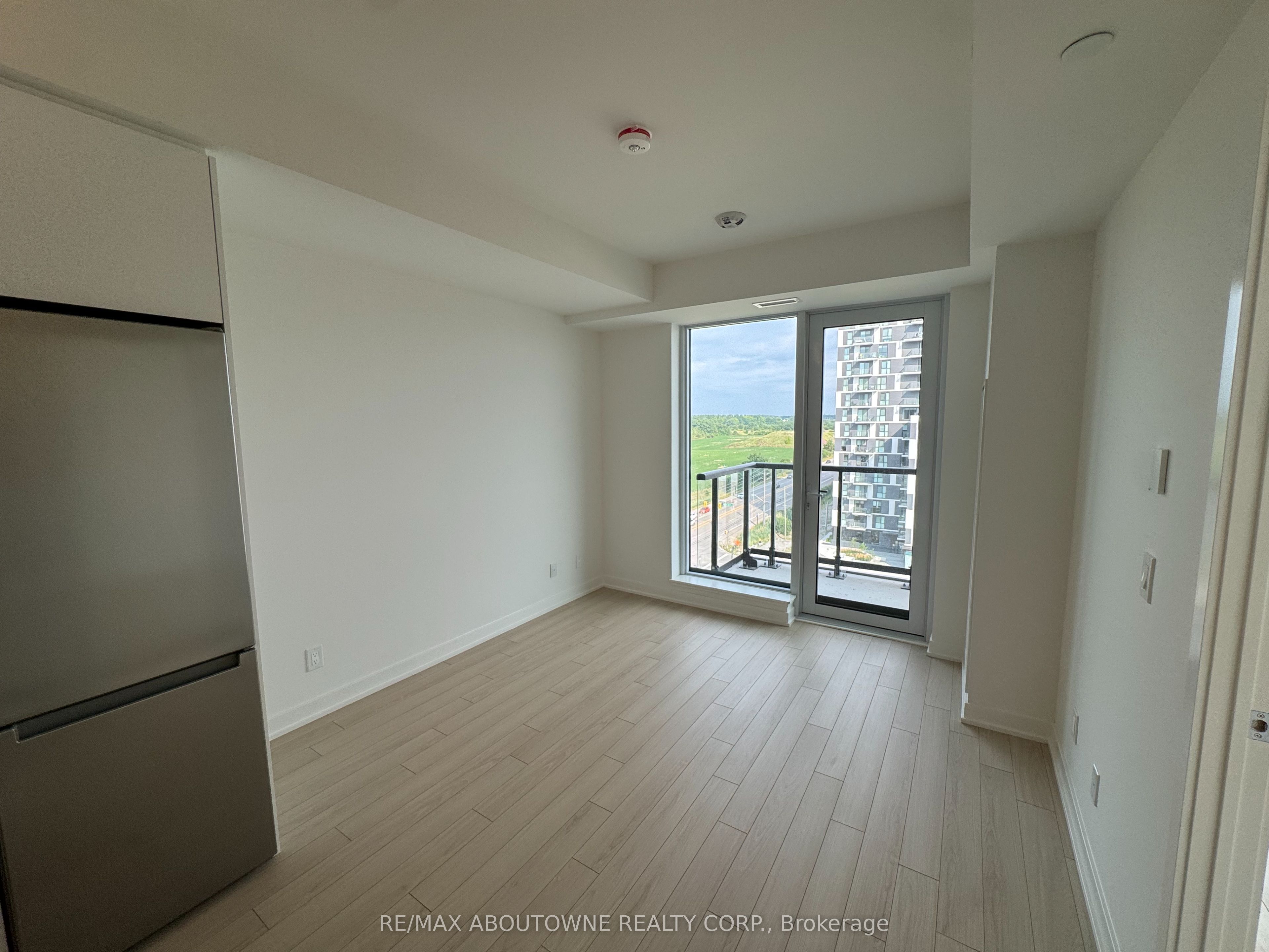 3079 Trafalgar Road 906, Oakville, ON L6H 8C5 photo 4