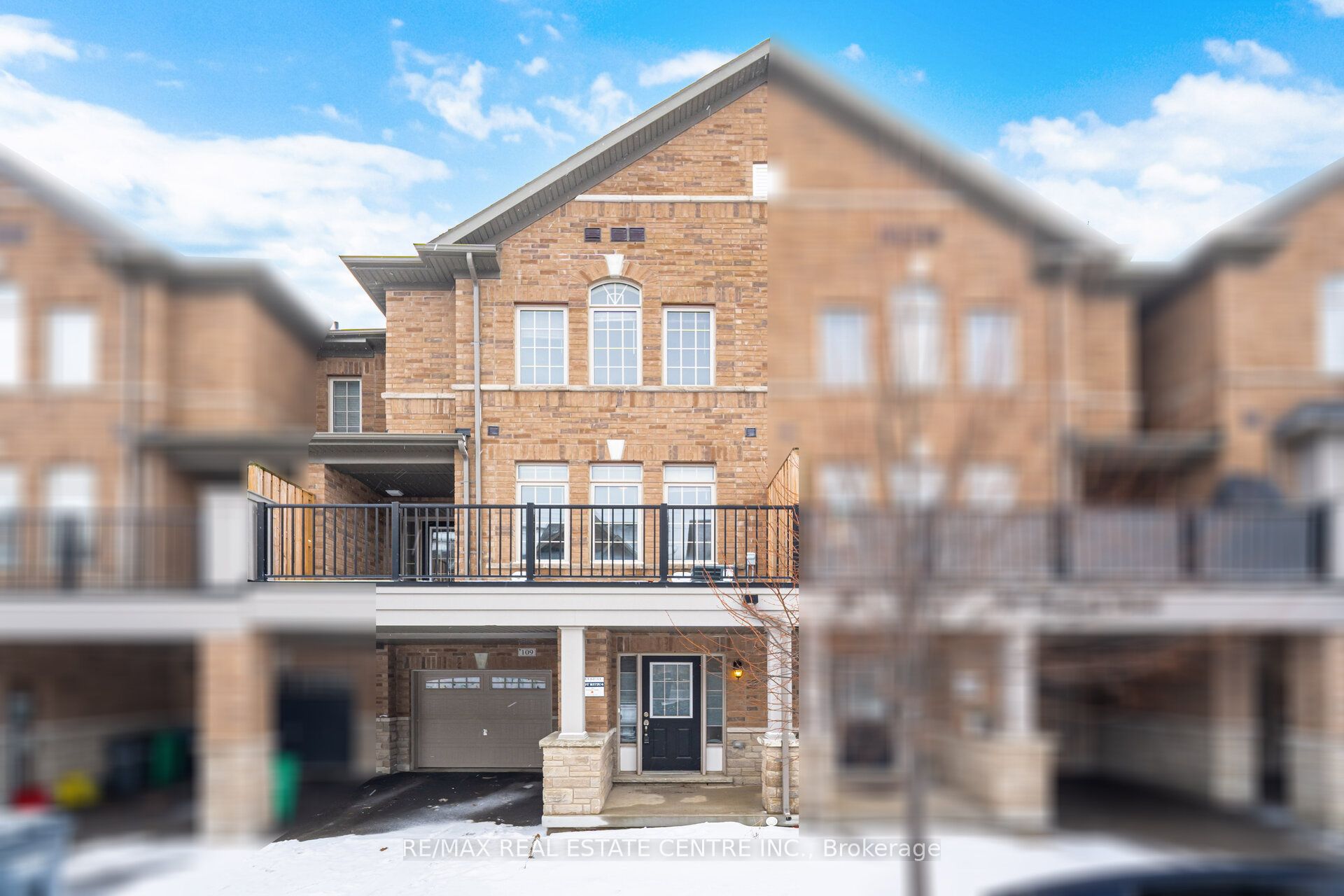 109 Fruitvale Circle, Brampton, ON L7A 5C4 photo 2