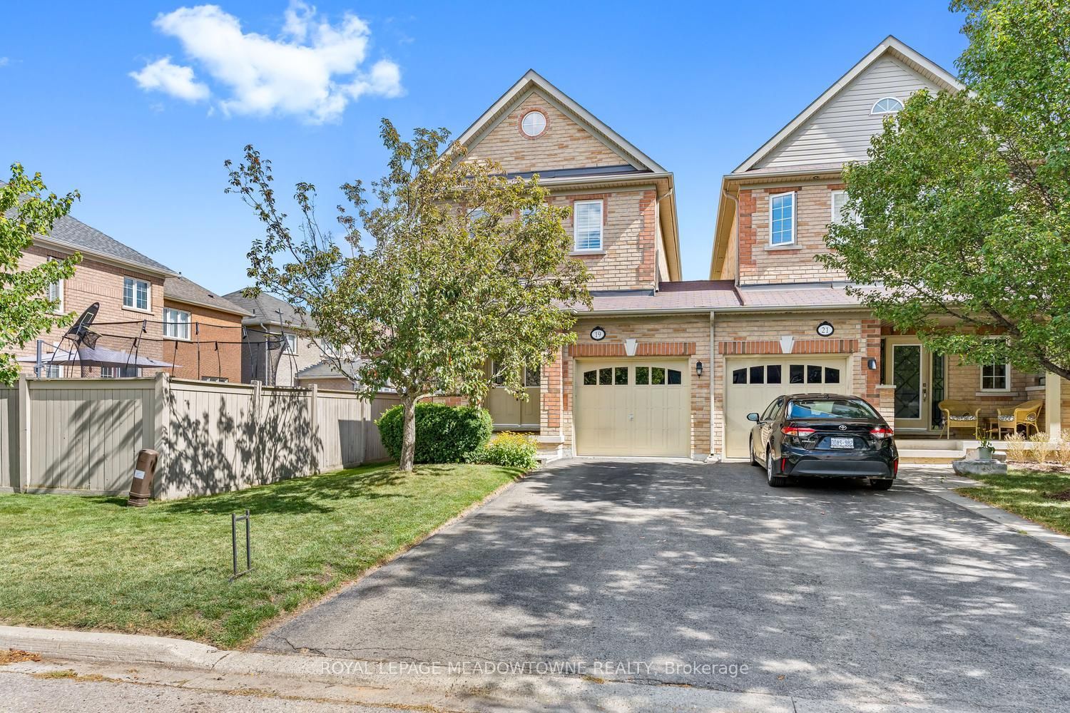 19 Goldham Way, Halton Hills, ON L7G 0B2