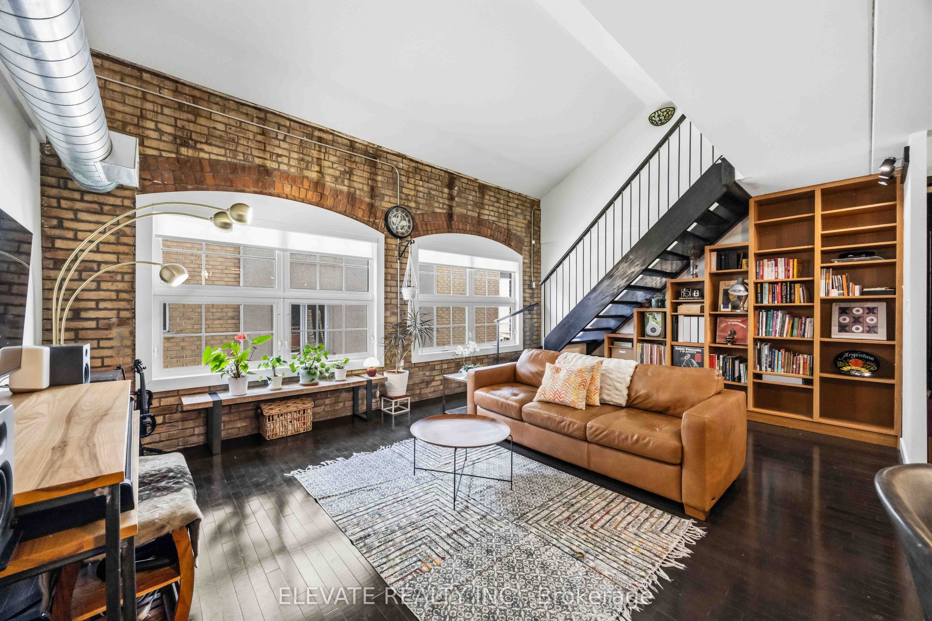 1100 Lansdowne Avenue 322, Toronto, ON M6H 4K1