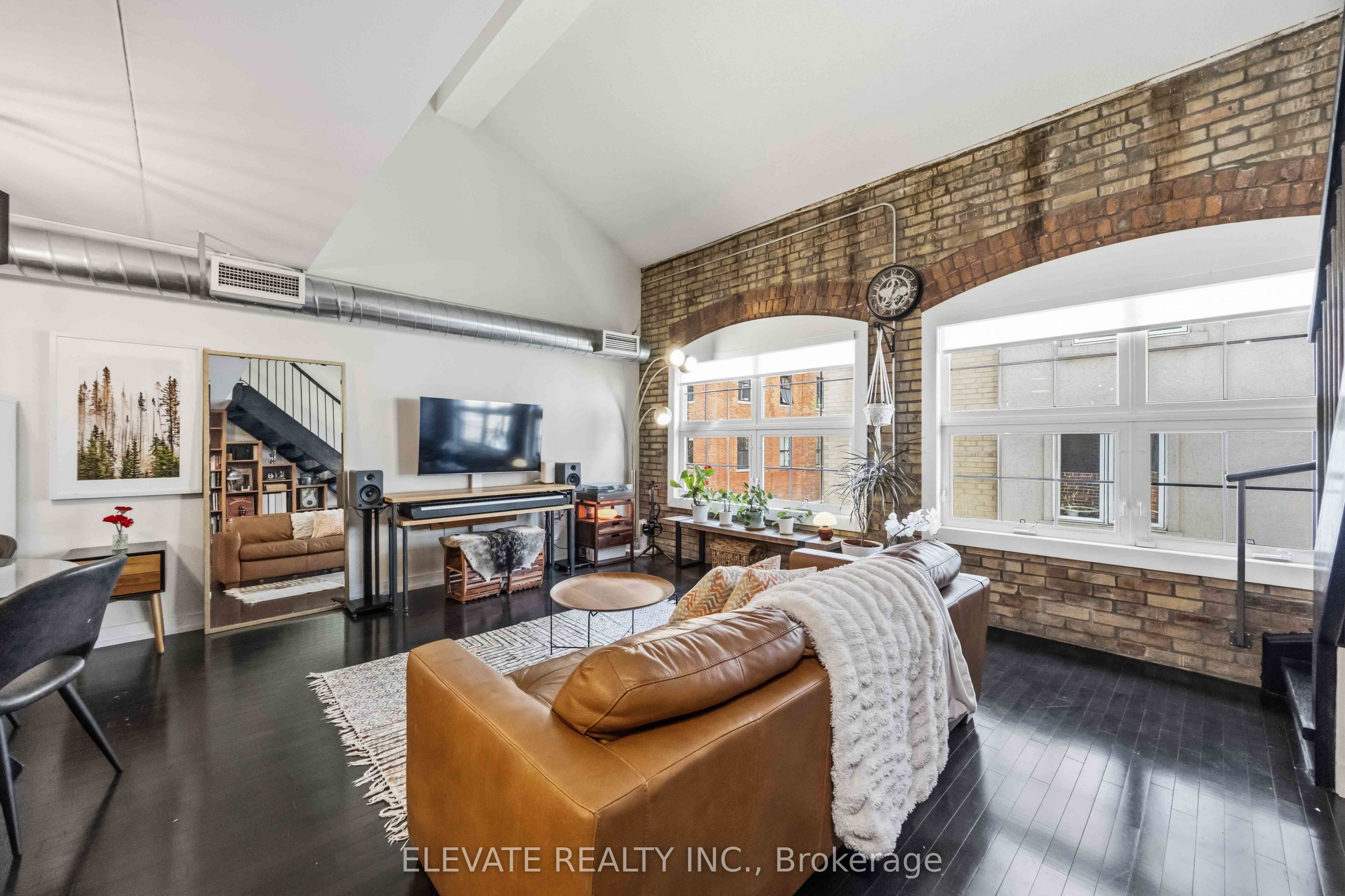 1100 Lansdowne Avenue 322, Toronto, ON M6H 4K1 photo 2