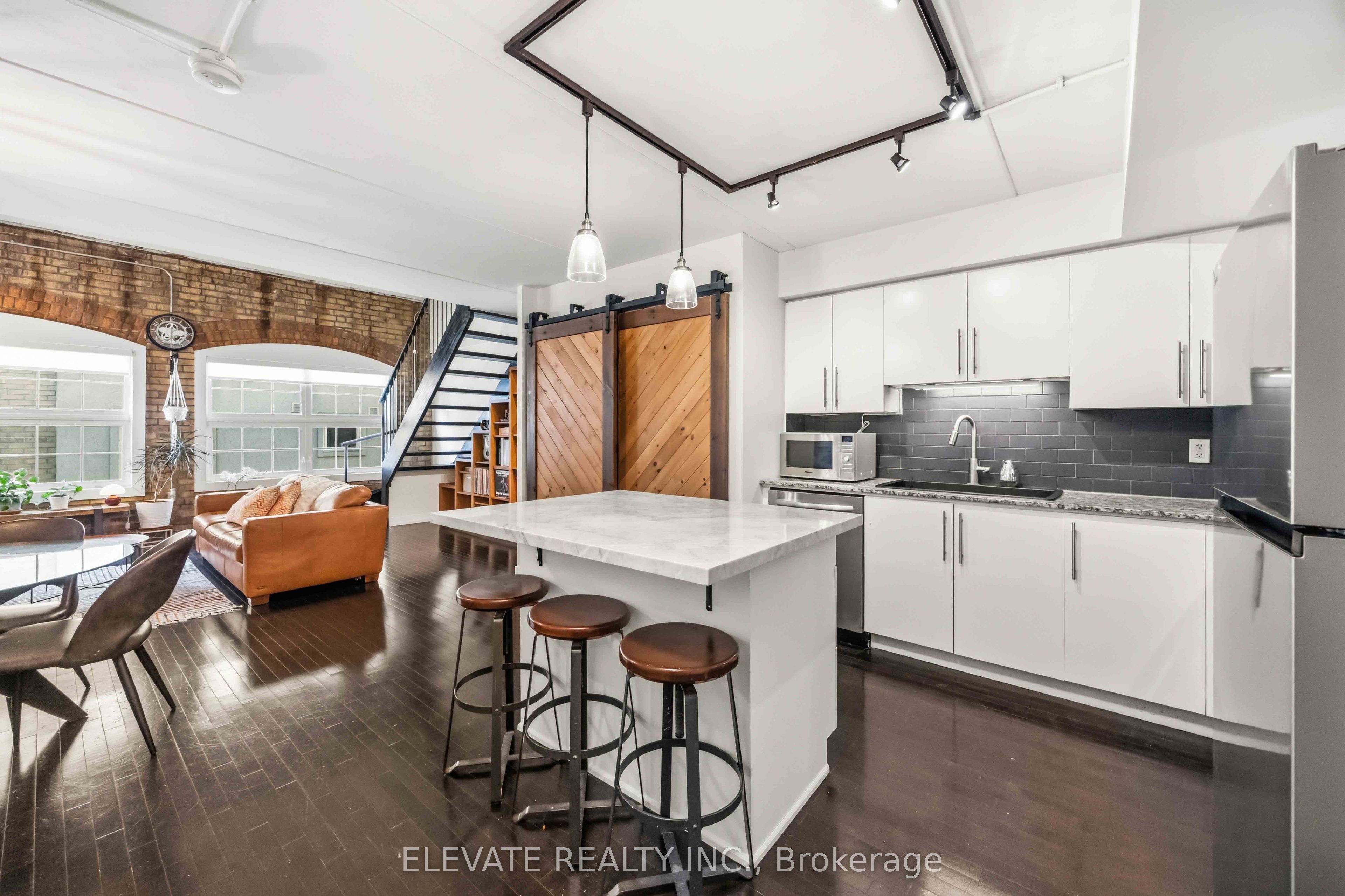 1100 Lansdowne Avenue 322, Toronto, ON M6H 4K1 photo 5