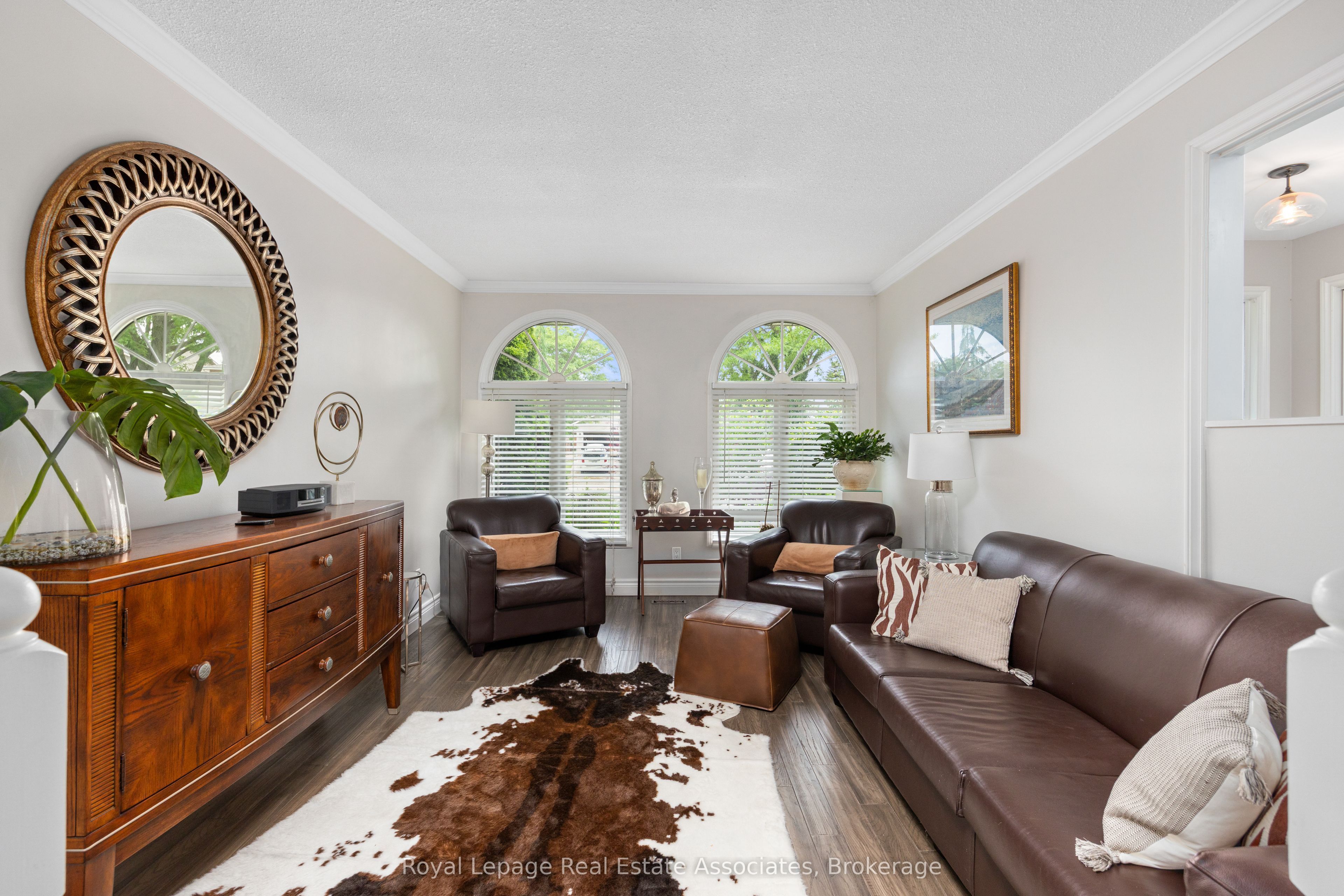 537 MATHEWMAN Crescent, Burlington, ON L7L 5S6 photo 3
