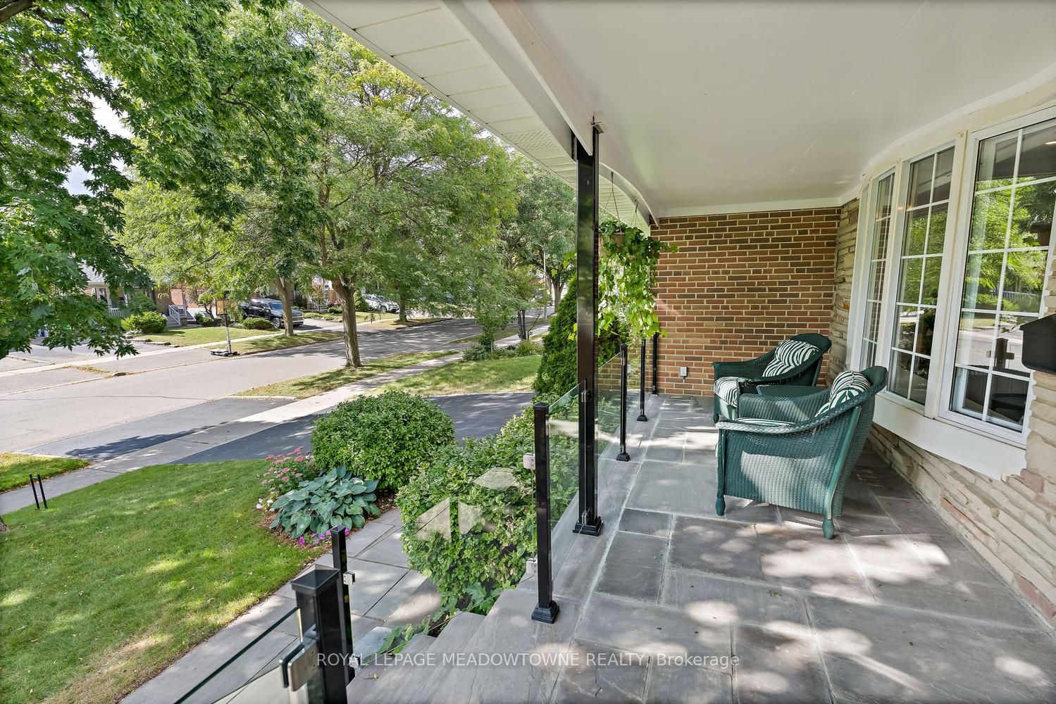 42 Oxenden Crescent, Toronto, ON M9C 4H4 photo 4