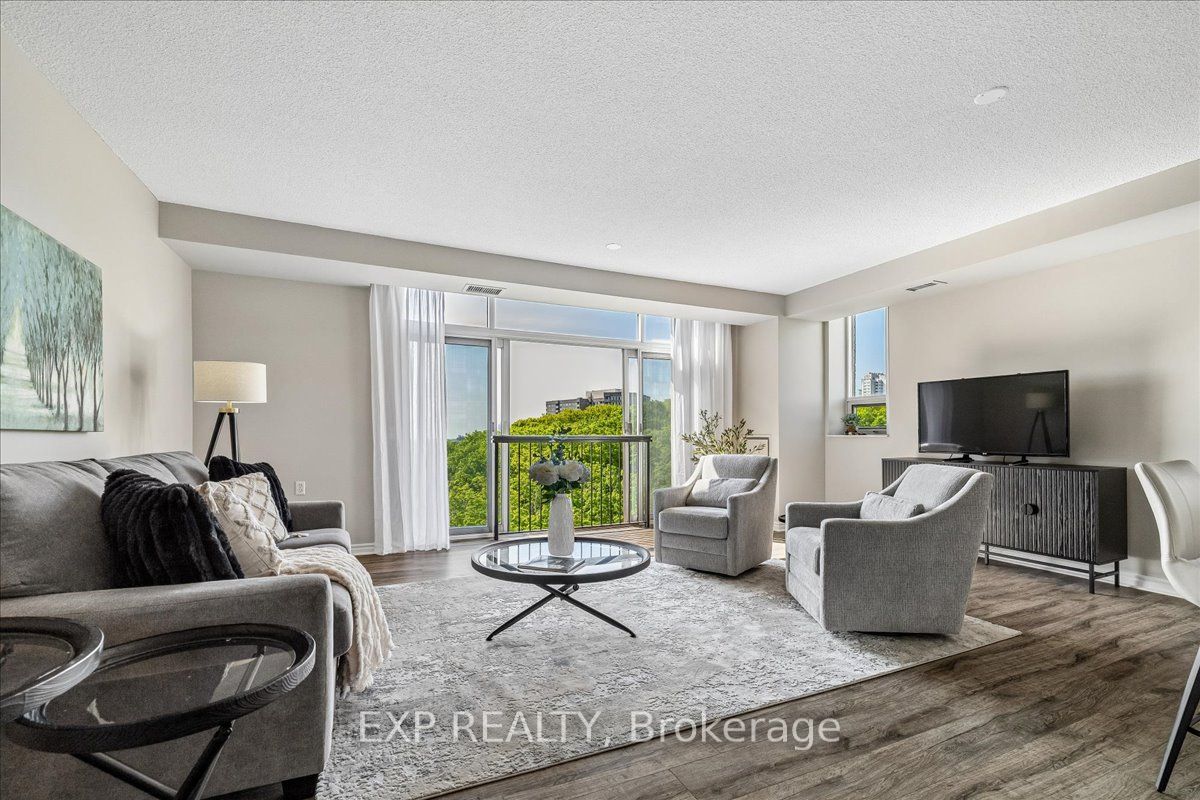 200 Burnhamthorpe Road E 708, Mississauga, ON L5A 4L4 photo 3