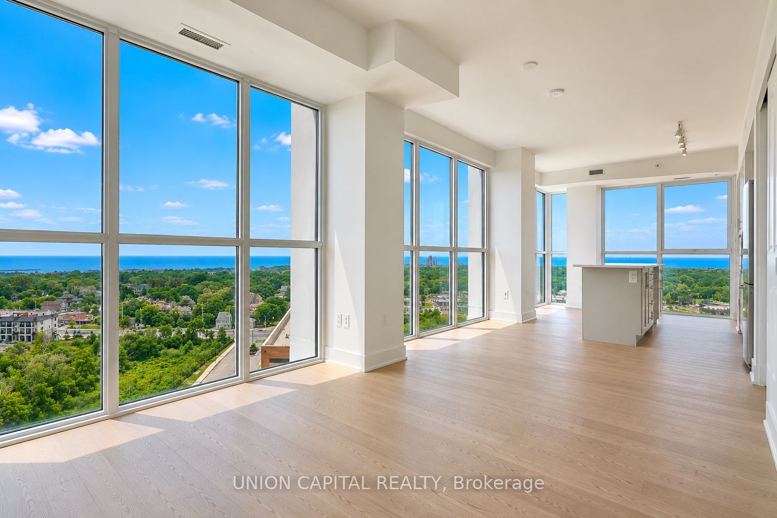 1063 Douglas McCurdy Common 1104, Mississauga, ON L5G 0C5 photo 5