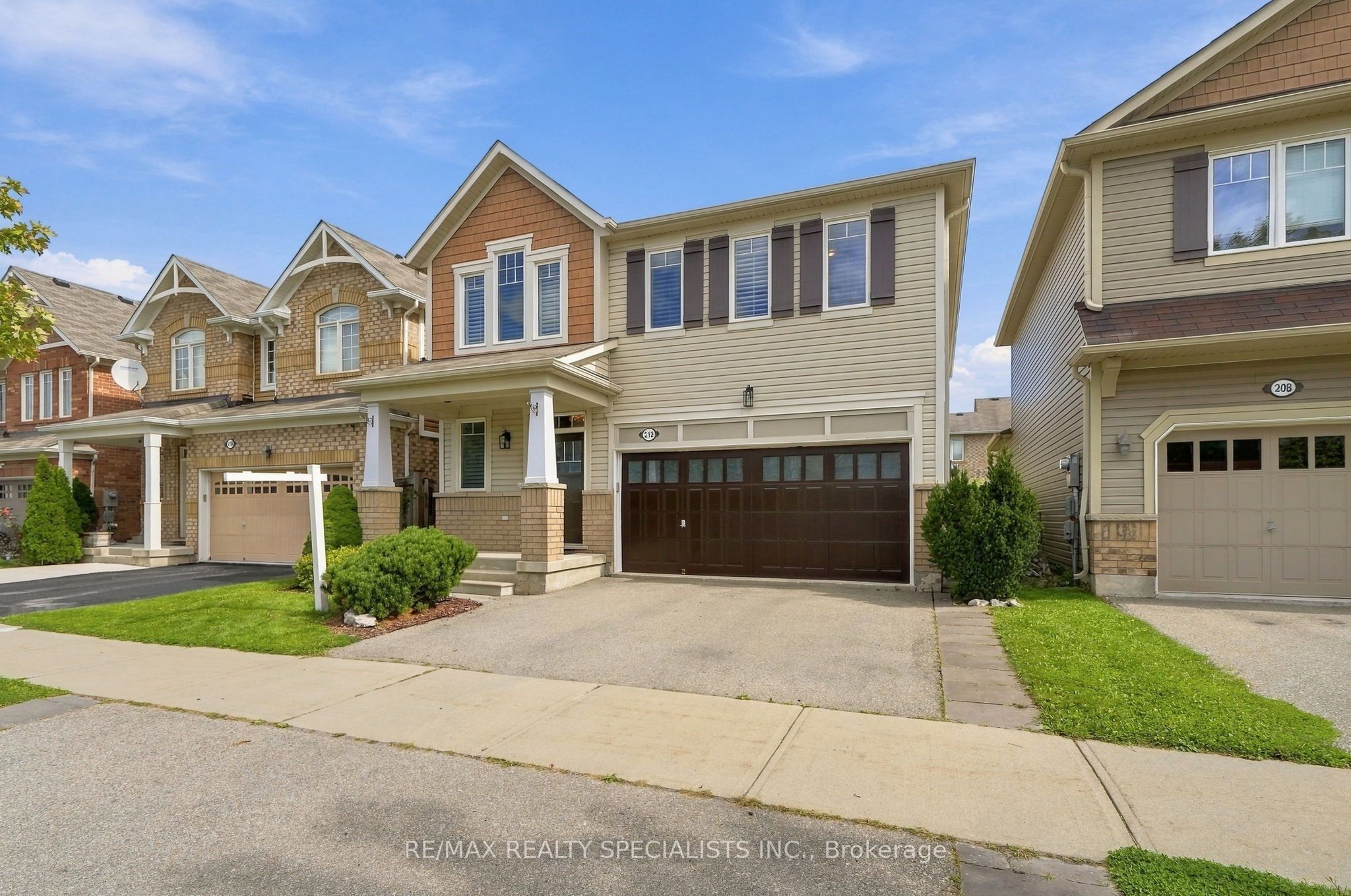 212 Leiterman Drive, Milton, ON L9T 8B3 photo 2