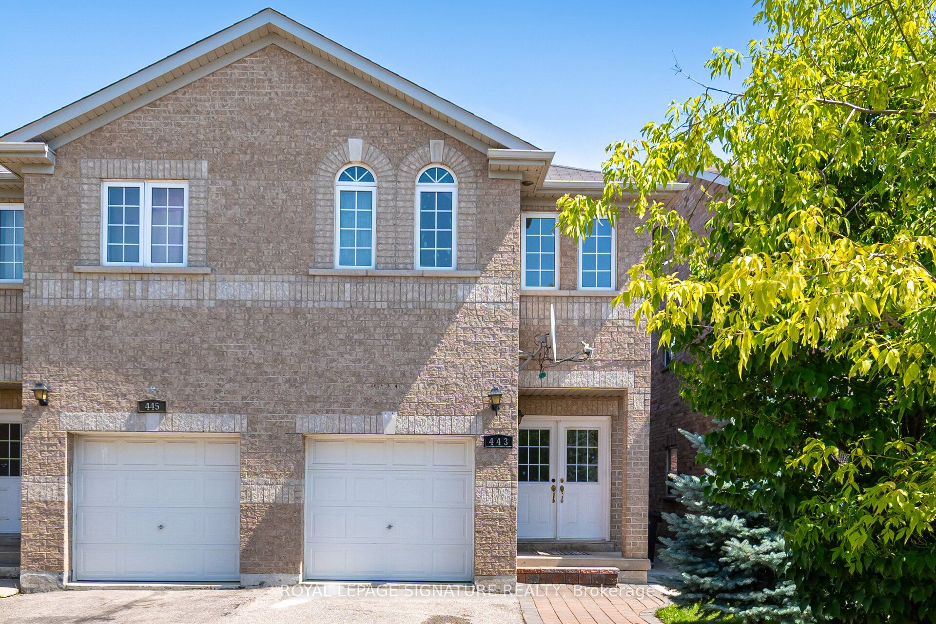 443 Comiskey Crescent, Mississauga, ON L5W 0C7