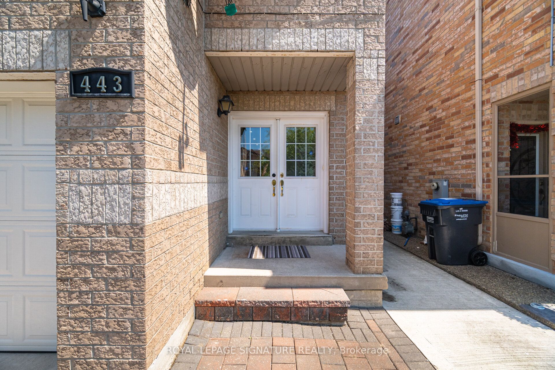 443 Comiskey Crescent, Mississauga, ON L5W 0C7 photo 4