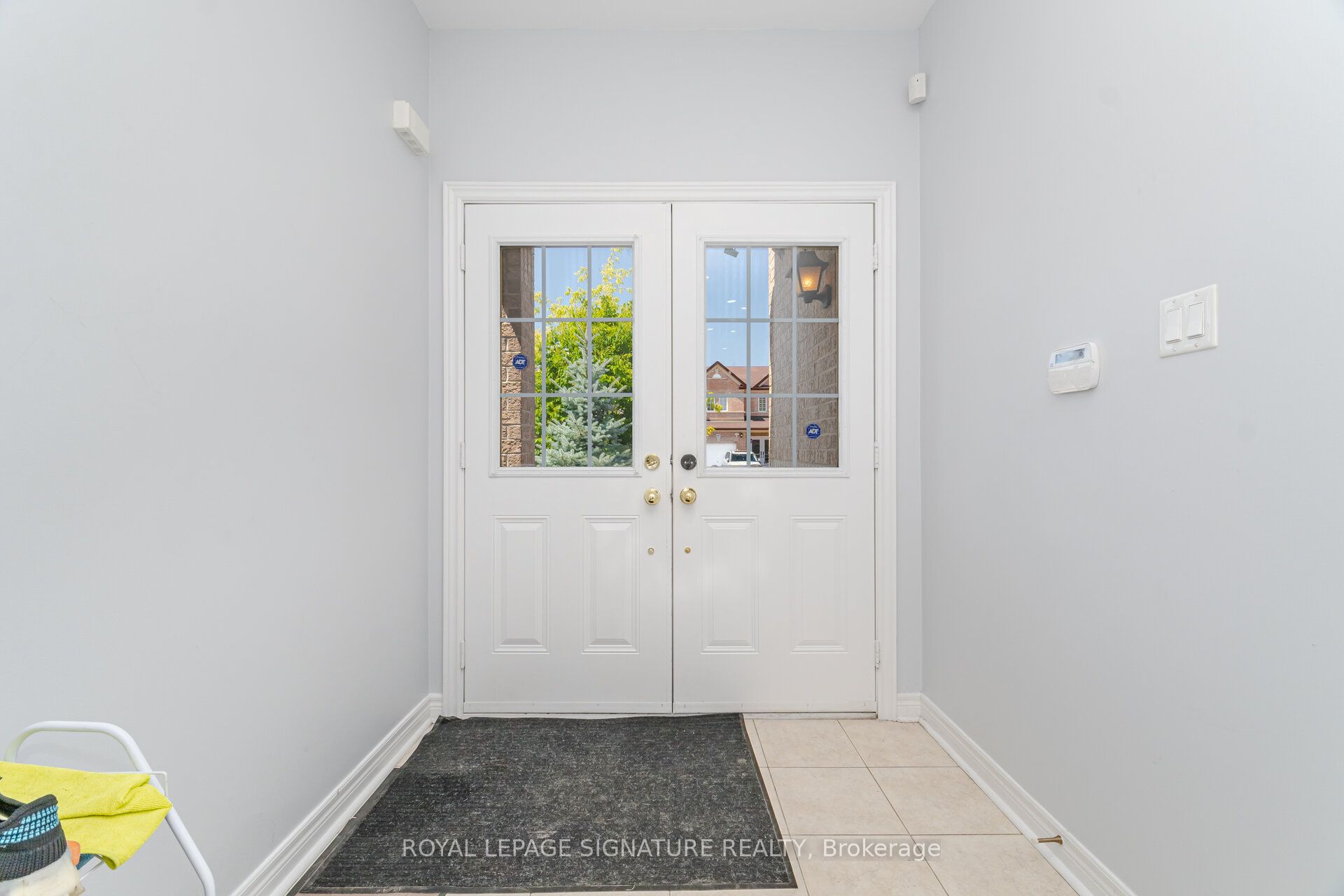 443 Comiskey Crescent, Mississauga, ON L5W 0C7 photo 5