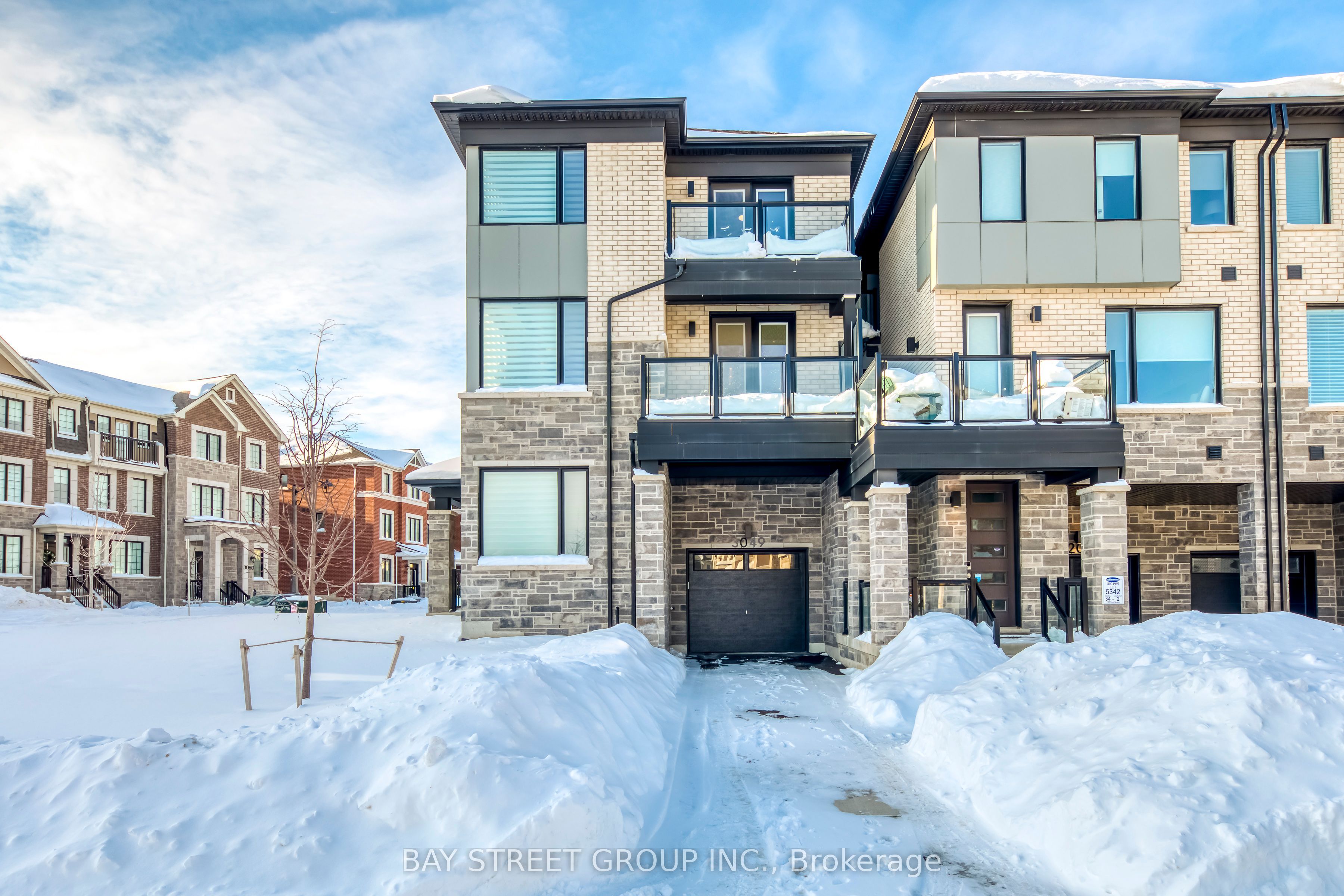 3049 Merrick Road, Oakville, ON L6H 7G1 photo 2