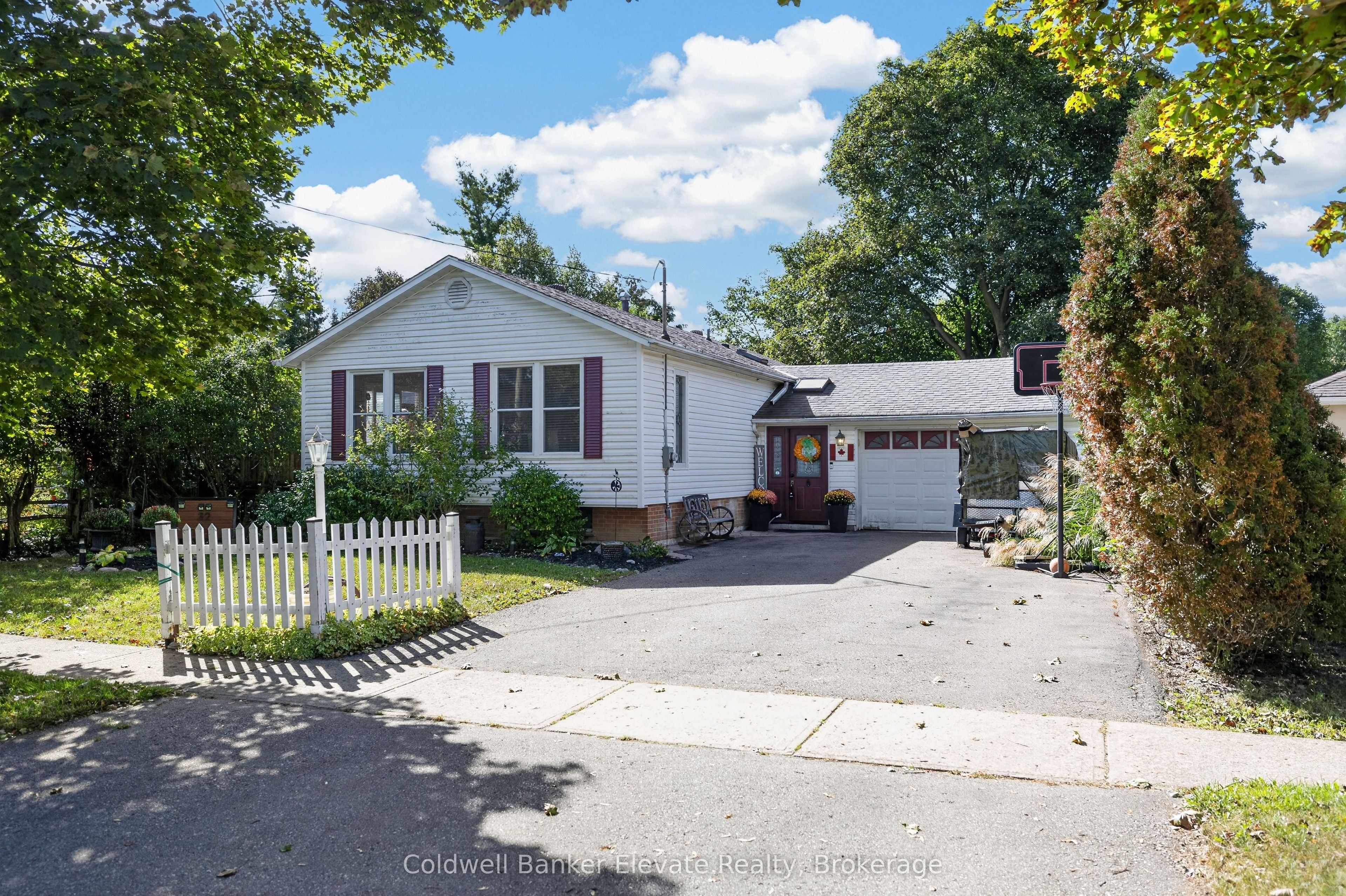 32 Chelvin Drive, Halton Hills, ON L7G 4P9 photo 5