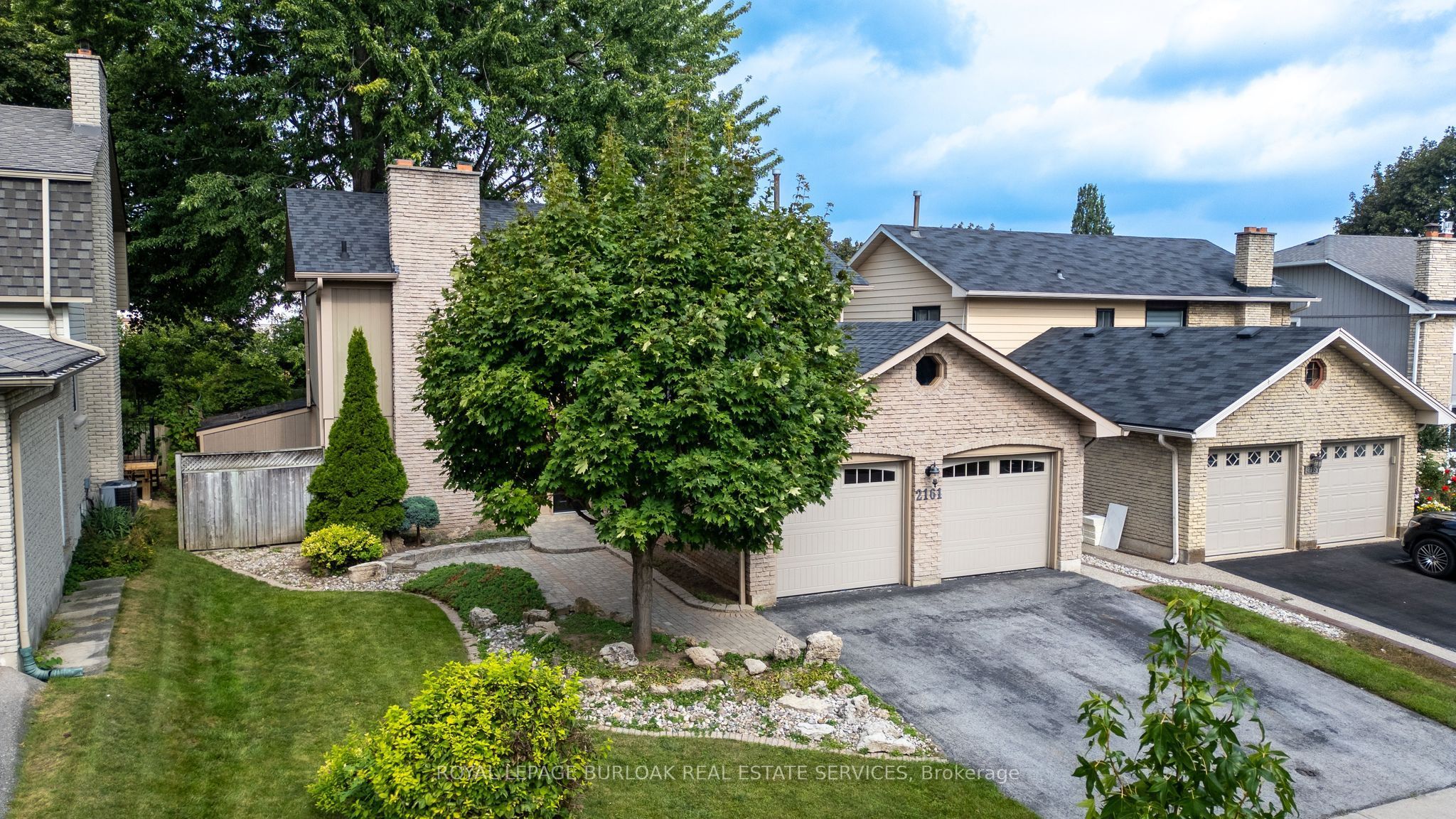 2161 Devlin Drive, Burlington, ON L7P 3C6 photo 3
