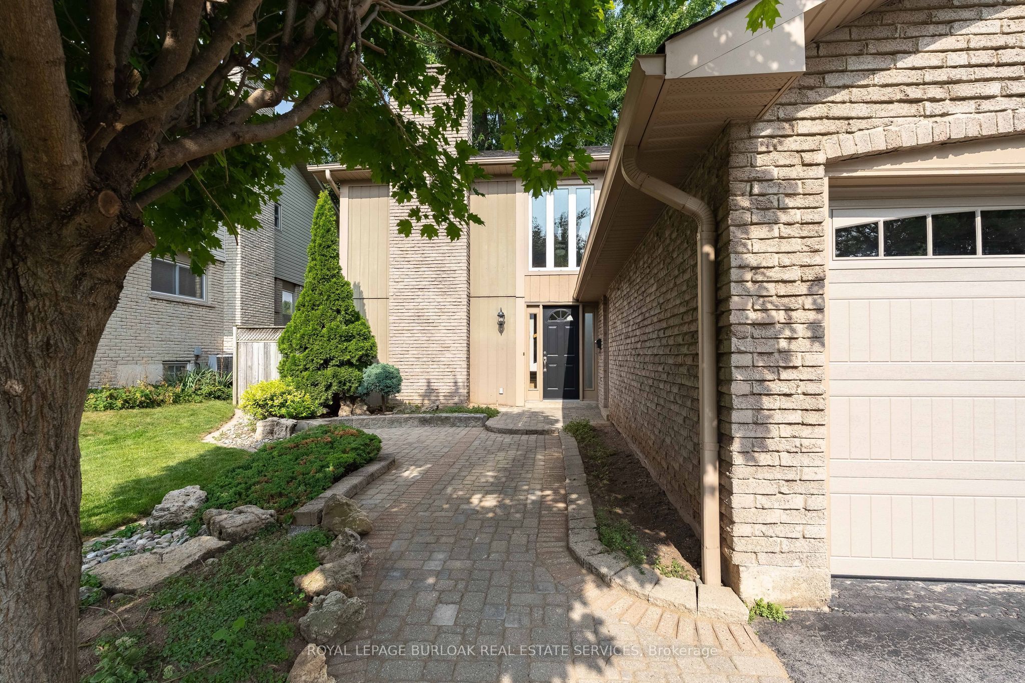 2161 Devlin Drive, Burlington, ON L7P 3C6 photo 4