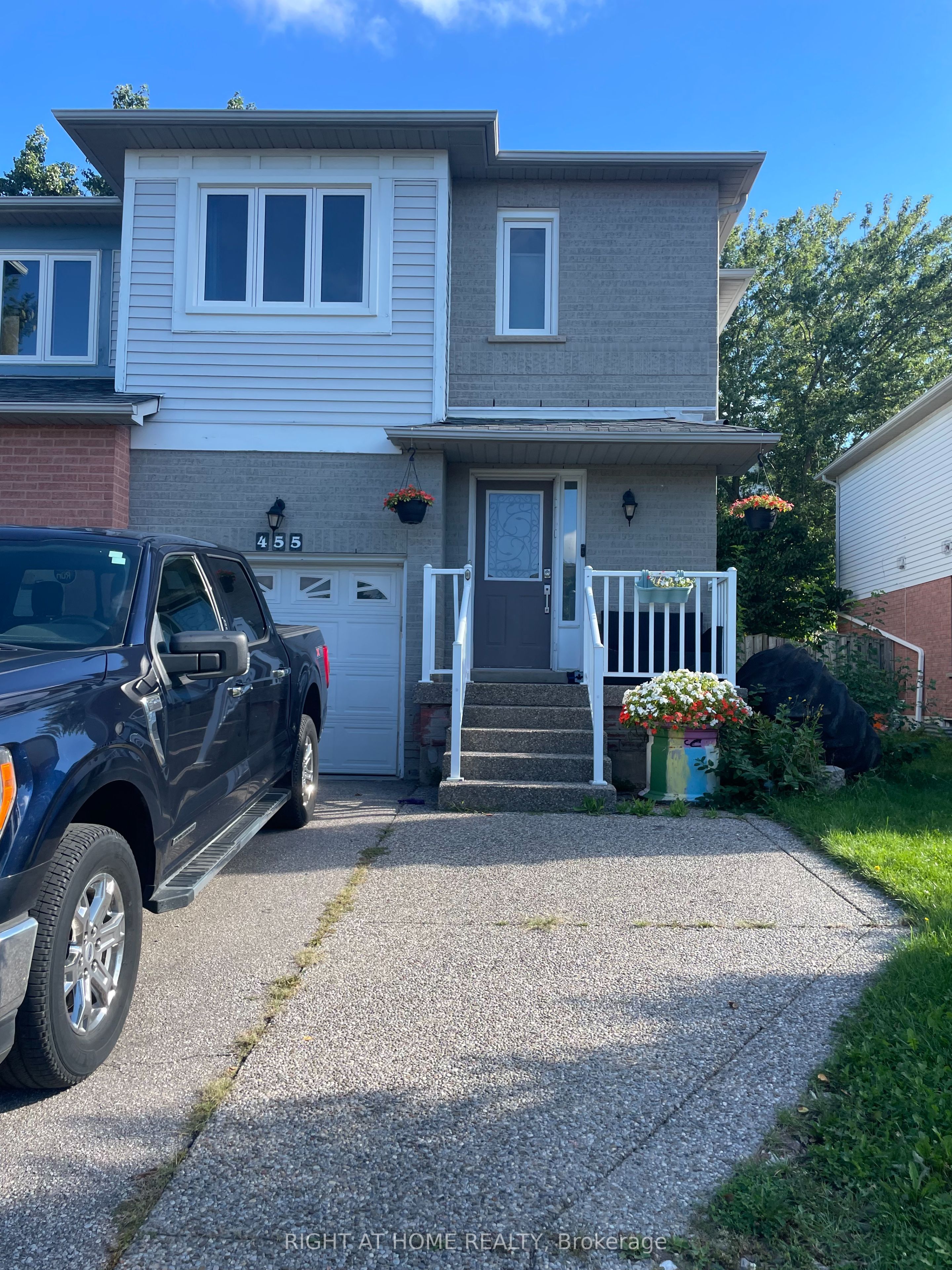 455 Levanna Lane, Oakville, ON L6H 6B9 photo 2