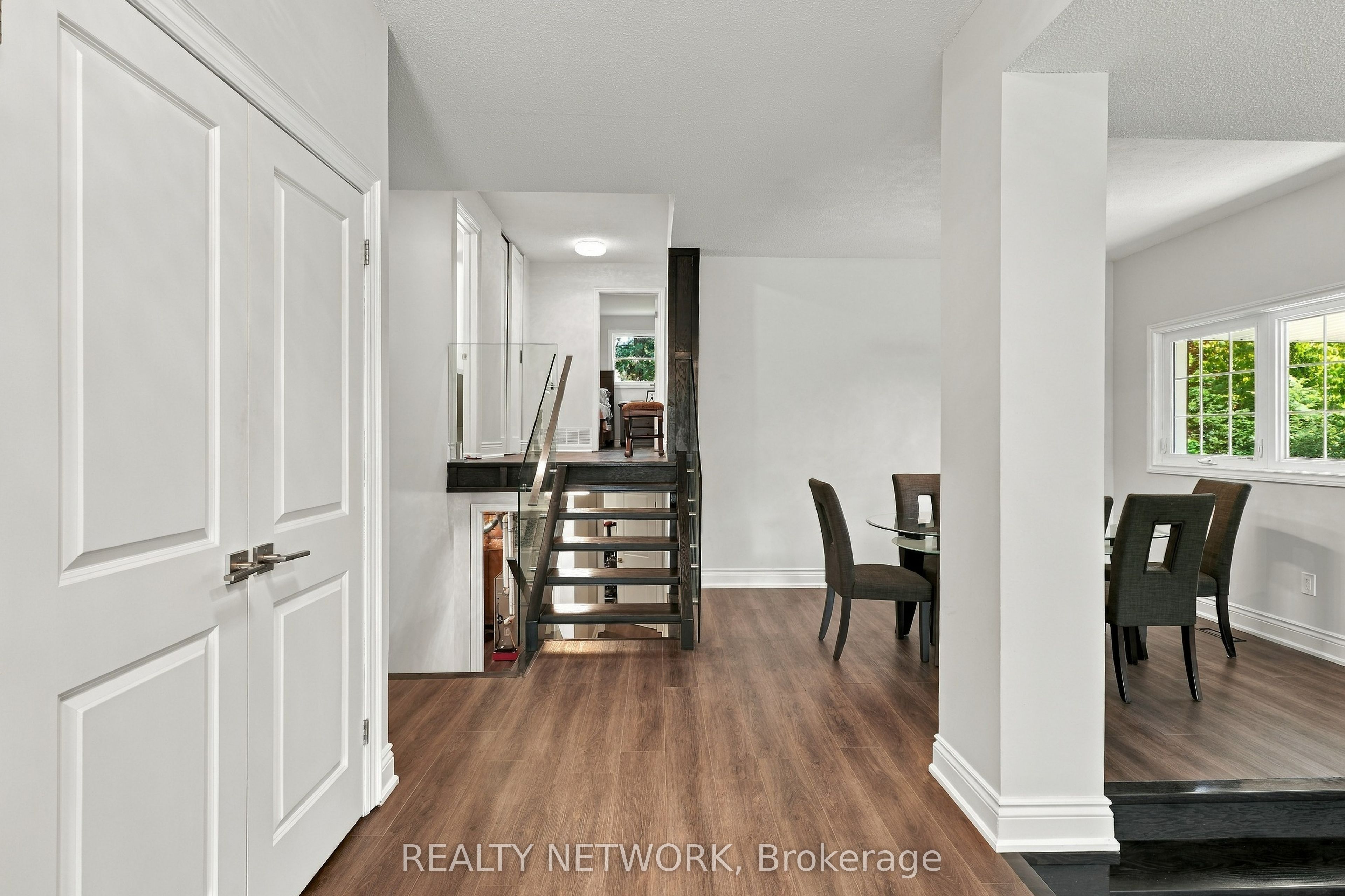 2390 Sinclair Circle, Burlington, ON L7P 3C3 photo 5