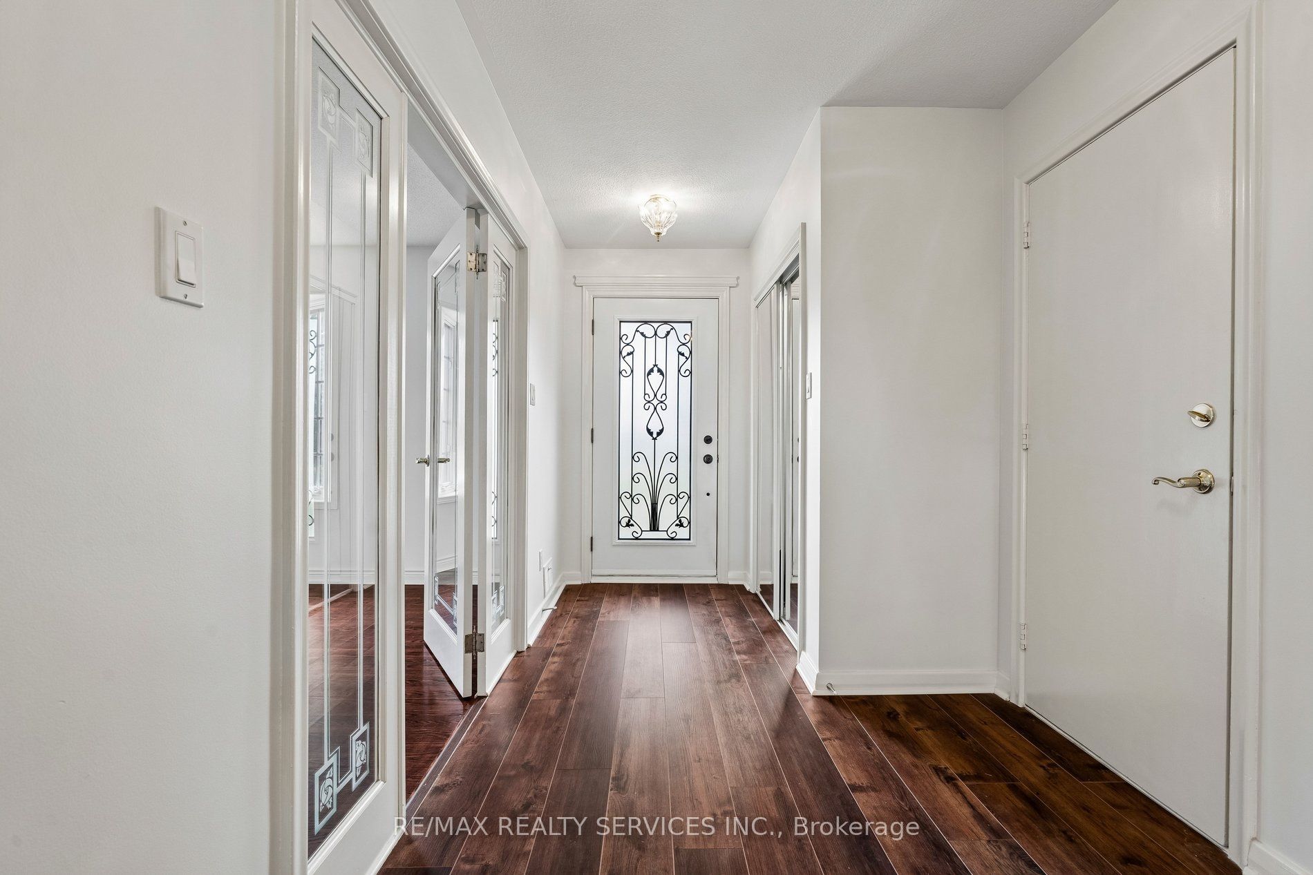 16 Malvern Court, Brampton, ON L6W 1H1 photo 4
