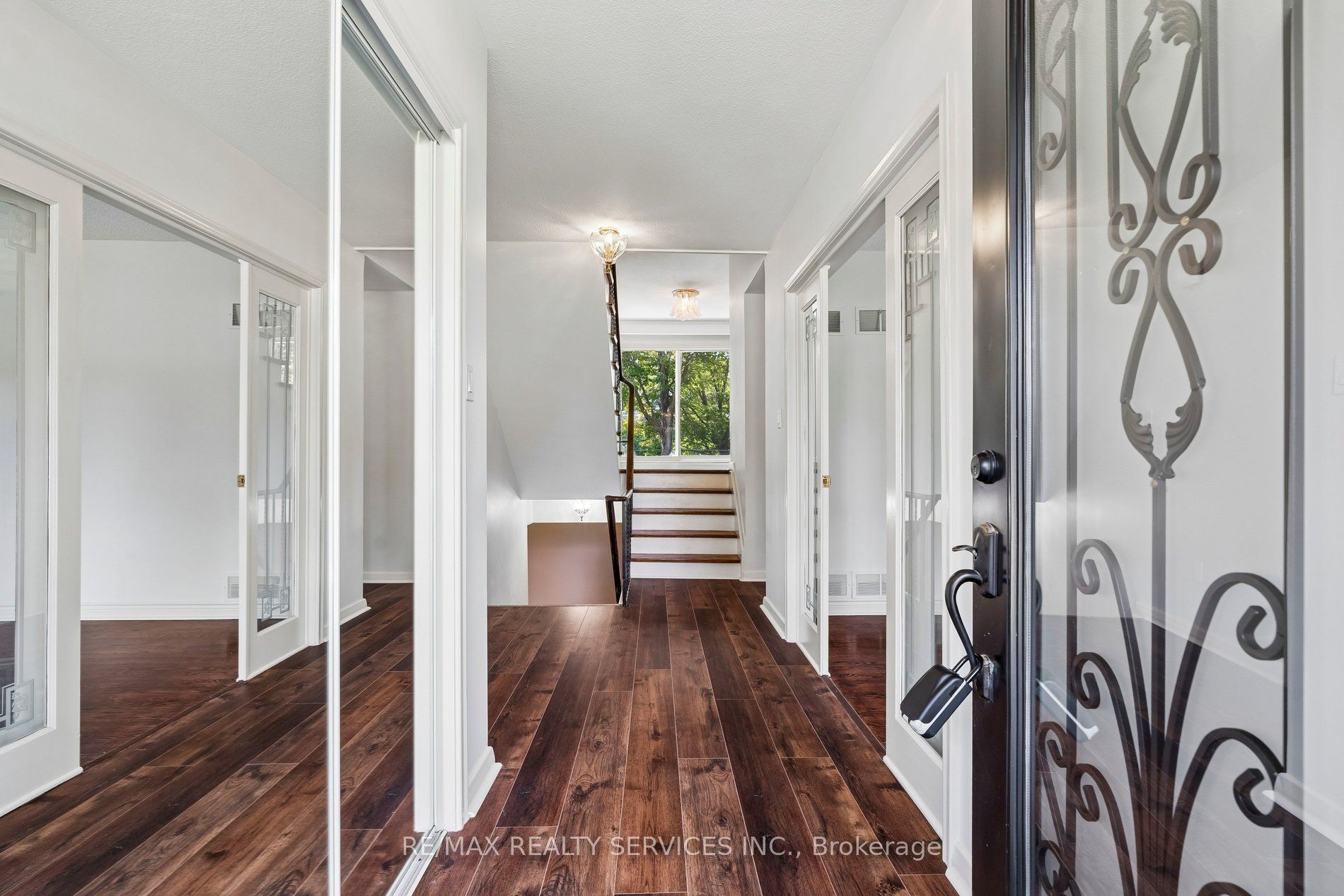 16 Malvern Court, Brampton, ON L6W 1H1 photo 5