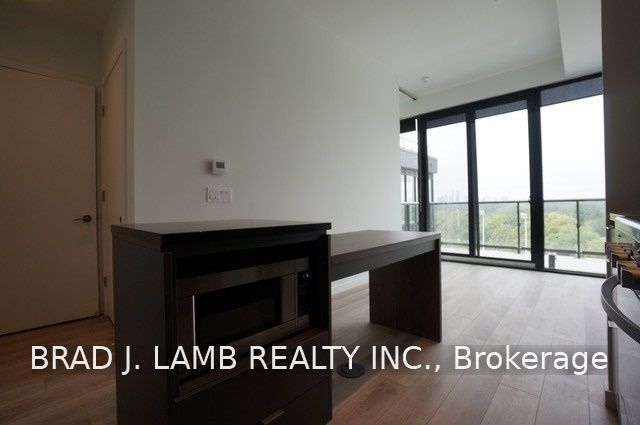 7 Smith Crescent 802, Toronto, ON M8Z 0G3 photo 2
