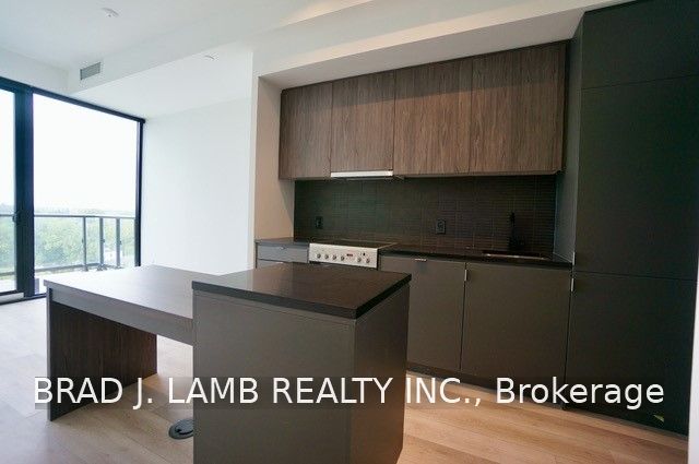 7 Smith Crescent 802, Toronto, ON M8Z 0G3 photo 4