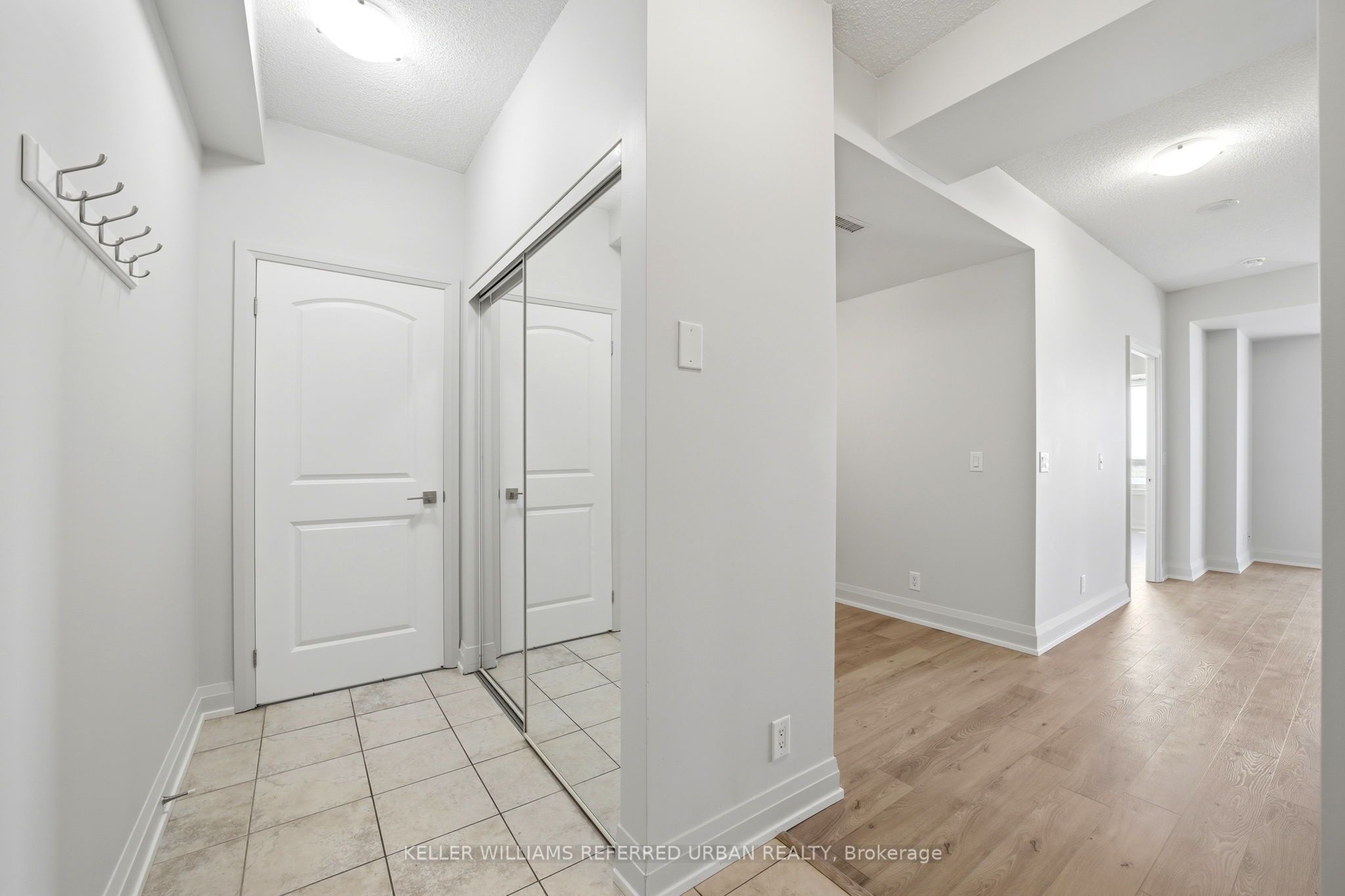 1070 Sheppard Avenue W 307, Toronto, ON M3J 0G8 photo 4