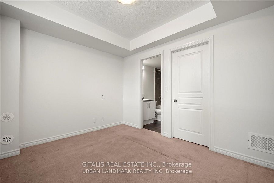 94 Caledonia Park Road 4, Toronto, ON M6H 0B1 photo 4