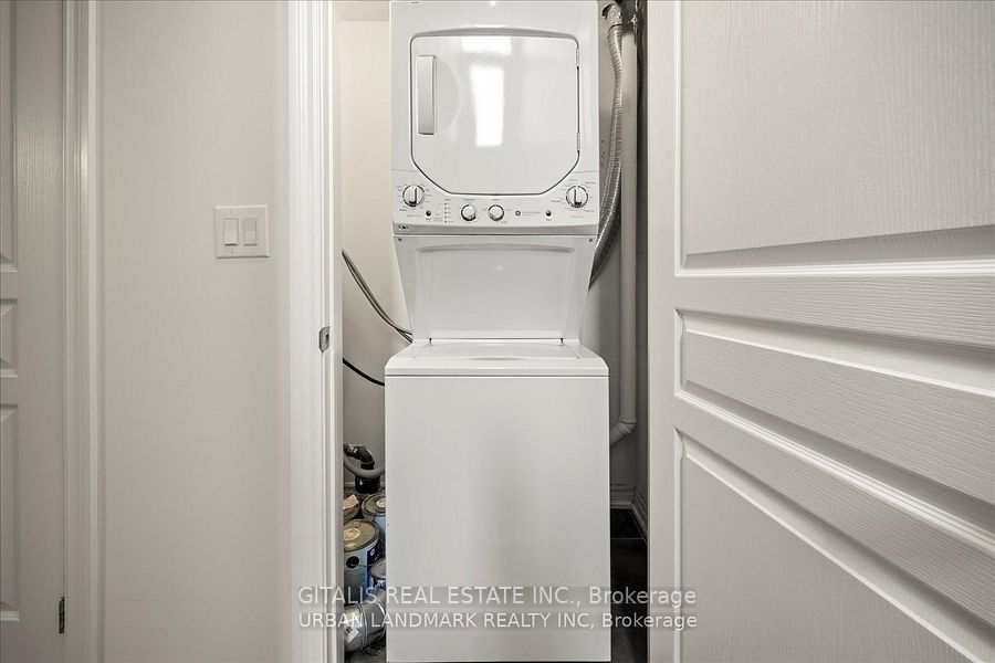 94 Caledonia Park Road 4, Toronto, ON M6H 0B1 photo 5