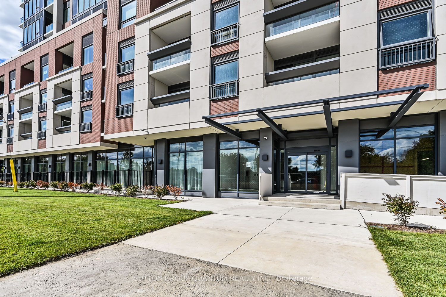 4010 Eglinton Avenue W 1821, Toronto, ON M9A 0G5 photo 2