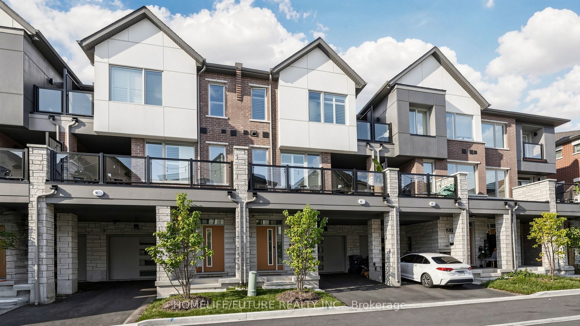 5106 Vetere Street, Mississauga, ON L5M 2S8 photo 2