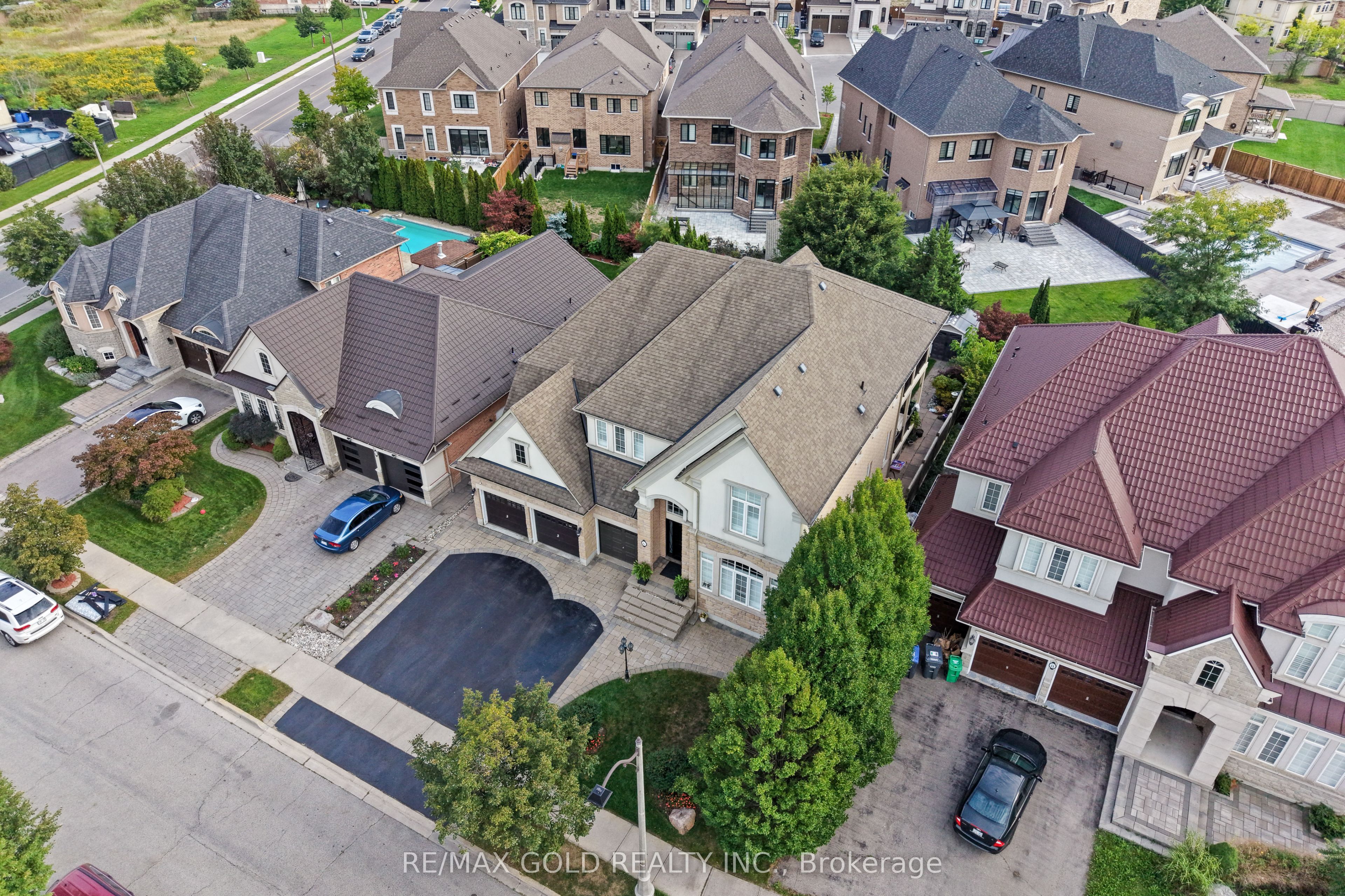 6 Pasadena Avenue, Brampton, ON L6P 2W1 photo 5