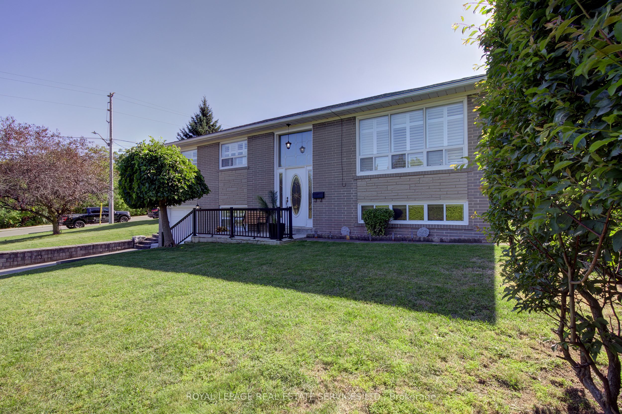 146 Vista Drive, Mississauga, ON L5M 2E6 photo 3