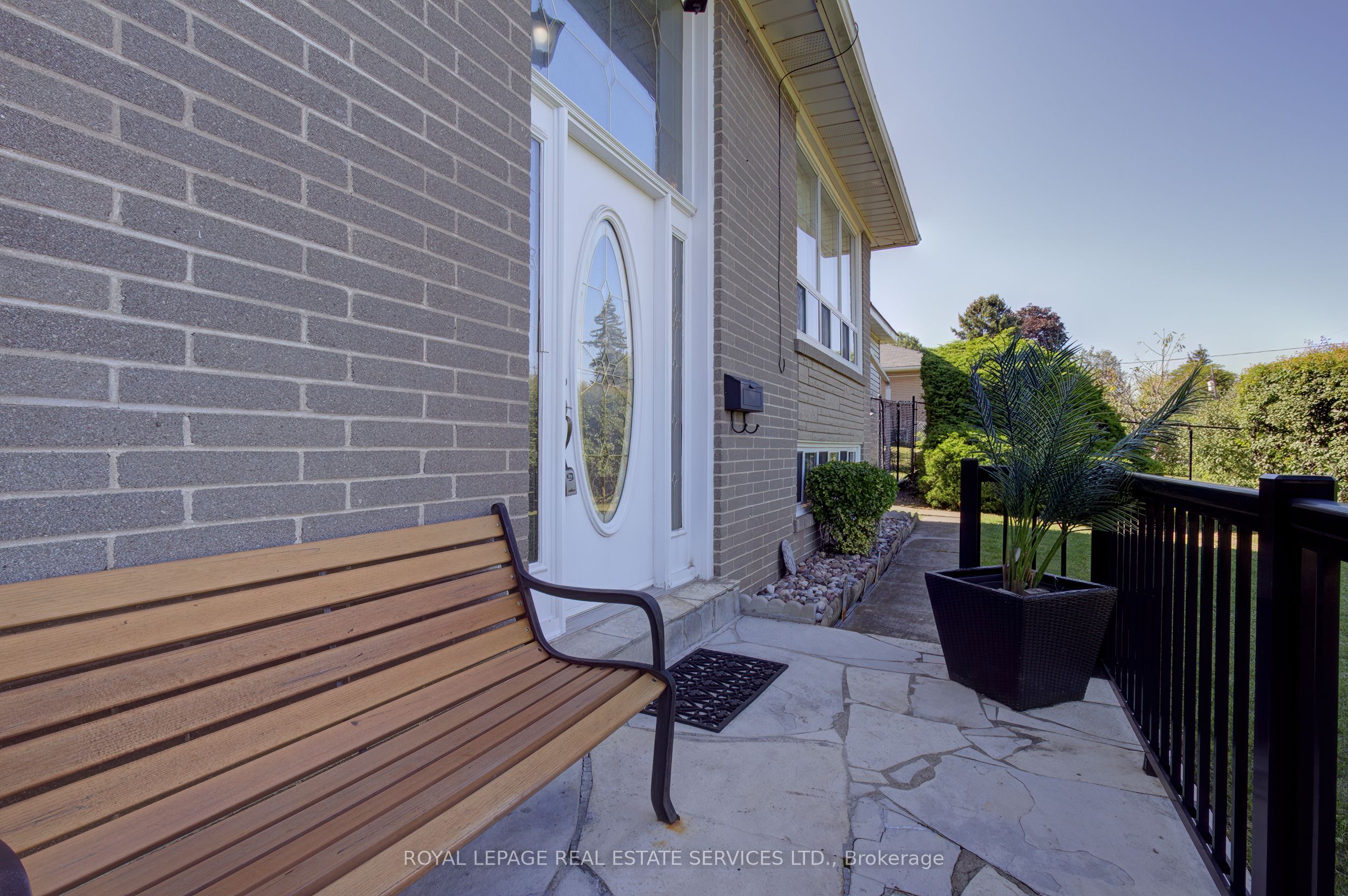 146 Vista Drive, Mississauga, ON L5M 2E6 photo 4